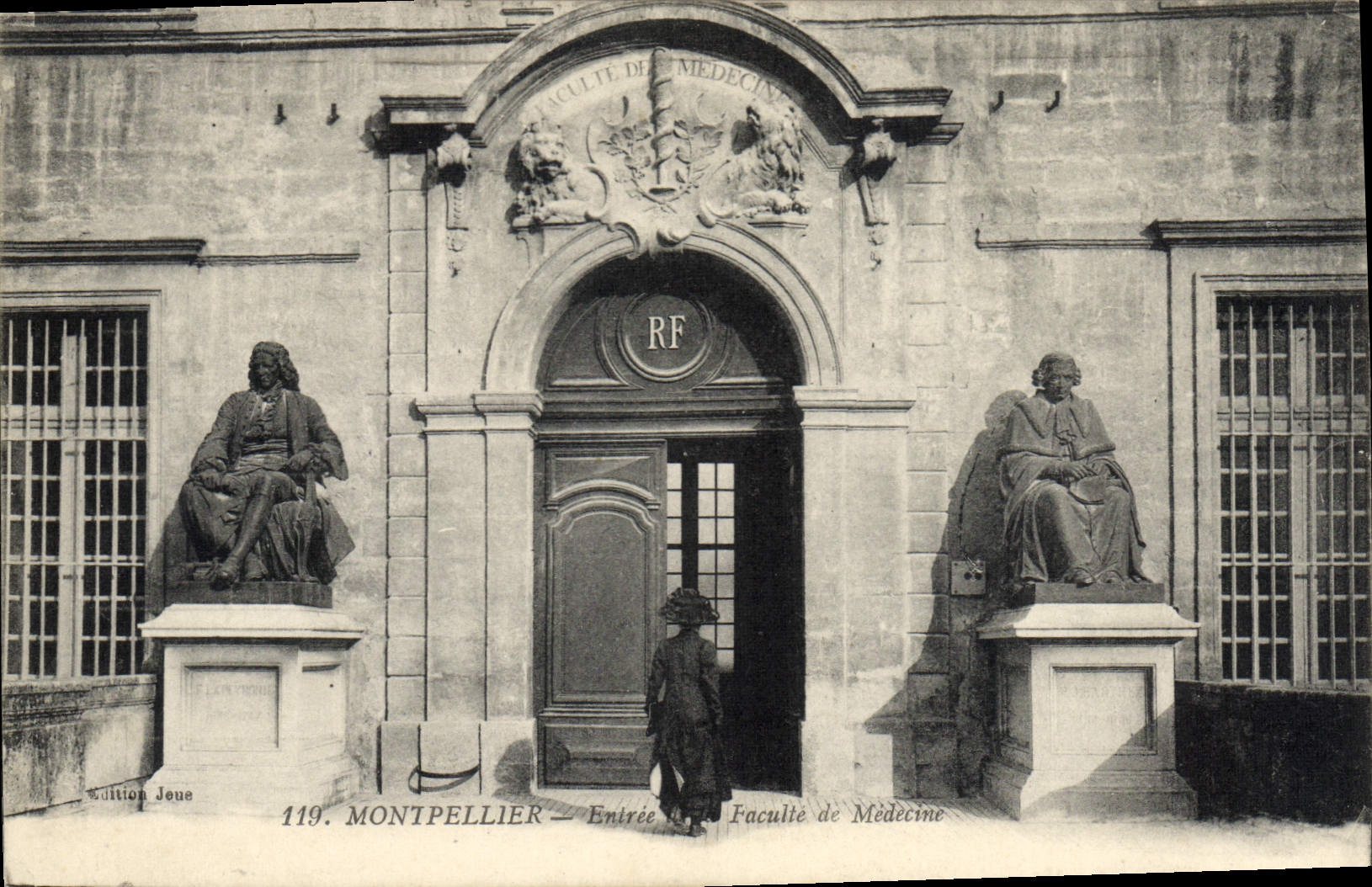 VINTAGE POSTCARD Entered Montpellier of the medical college