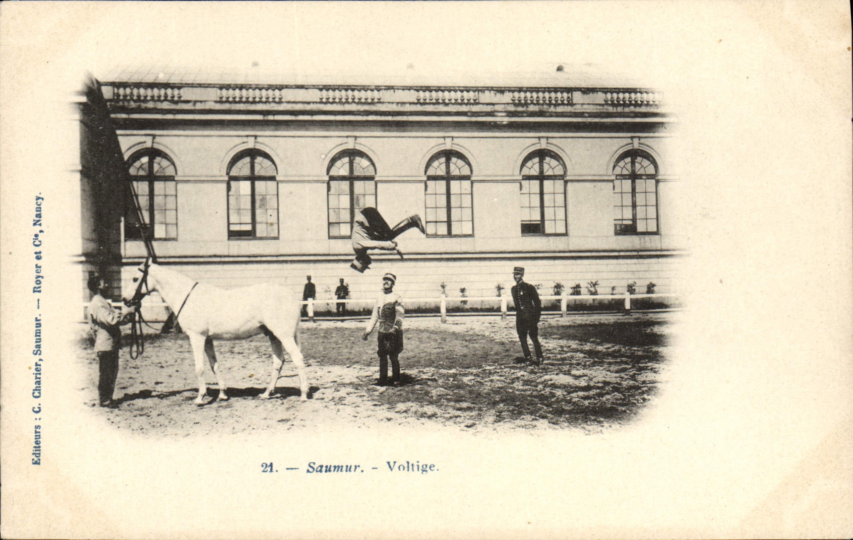 CPA Hippisme Cheval Saumur Voltige 