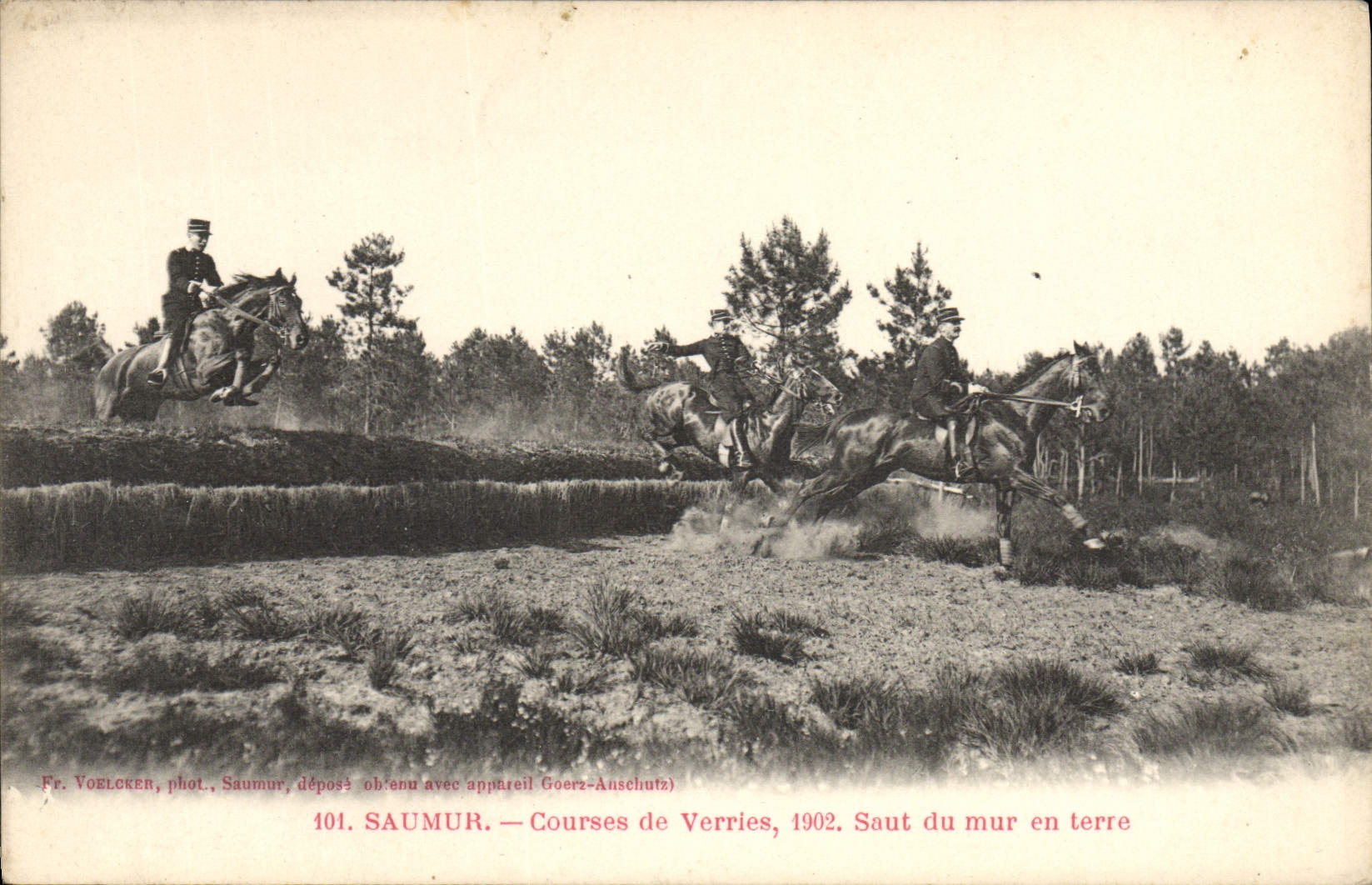 CPA Hippisme Cheval Courses de Verries 1902 Saut du mur en terre