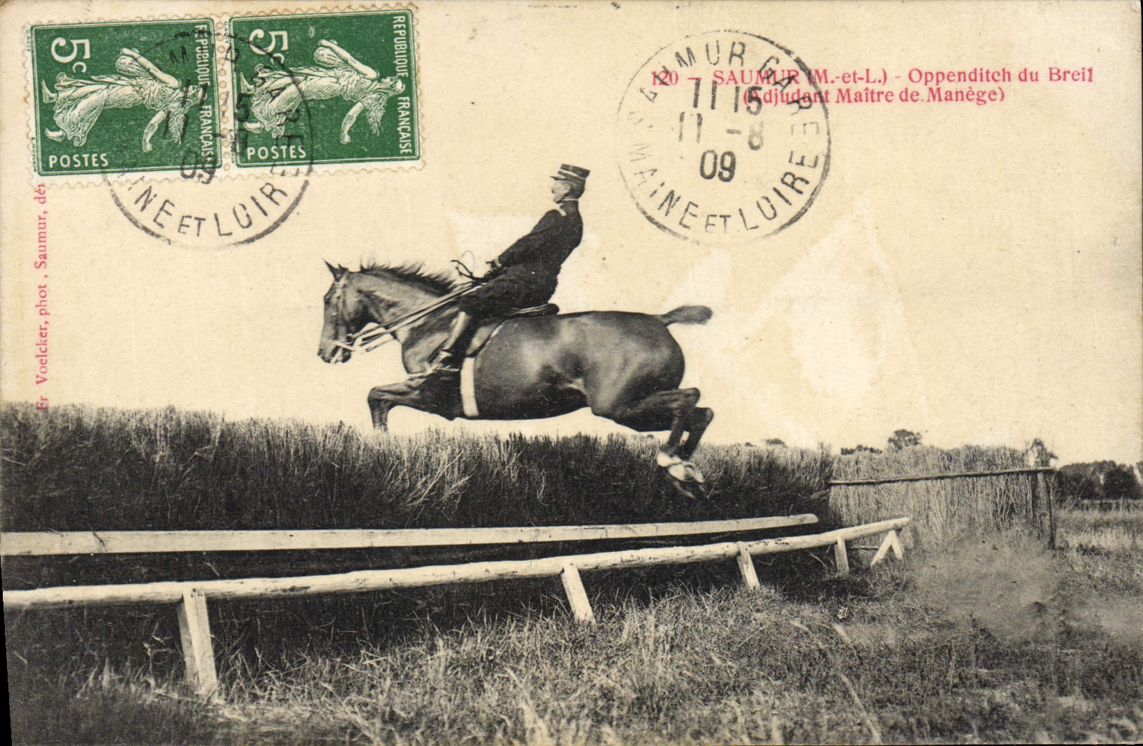Caballo Saumur Oppenditch de Hippisme de la POSTAL de la VENDIMIA de Breil Adjudant principal del caballo-engranaje