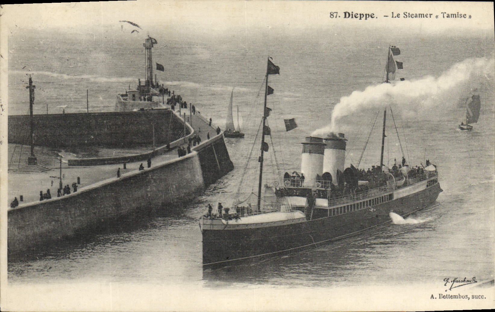 CPA Bateau Dieppe Le steamer Tamise