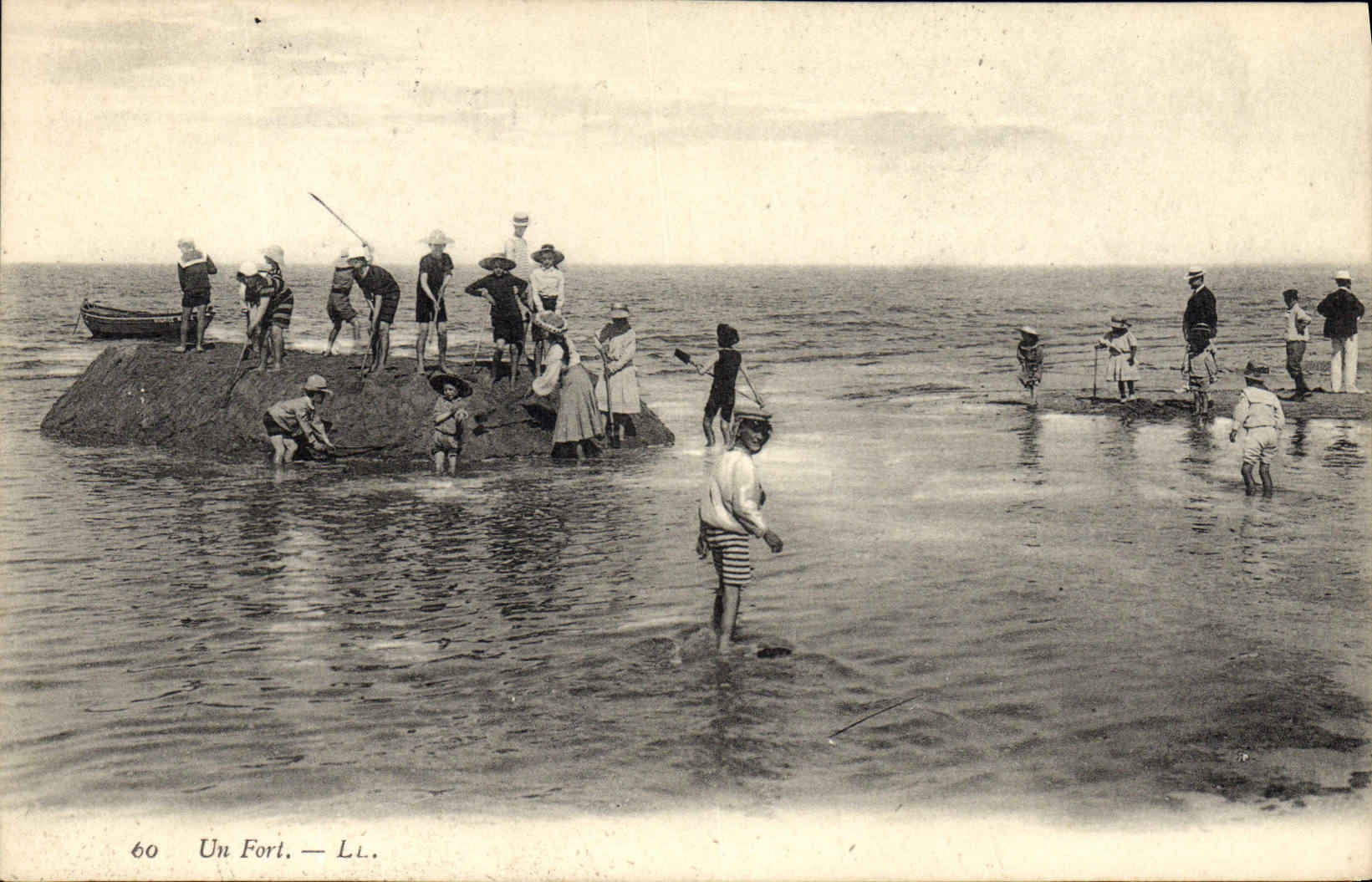 VINTAGE POSTCARD Children Beach a strong Bathing suit