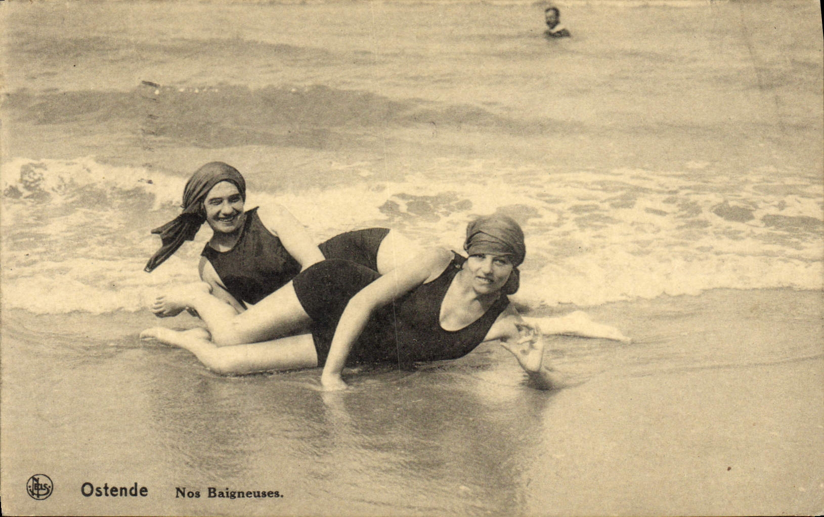VINTAGE POSTCARD Woman Ostend Bathing suit Our bathers