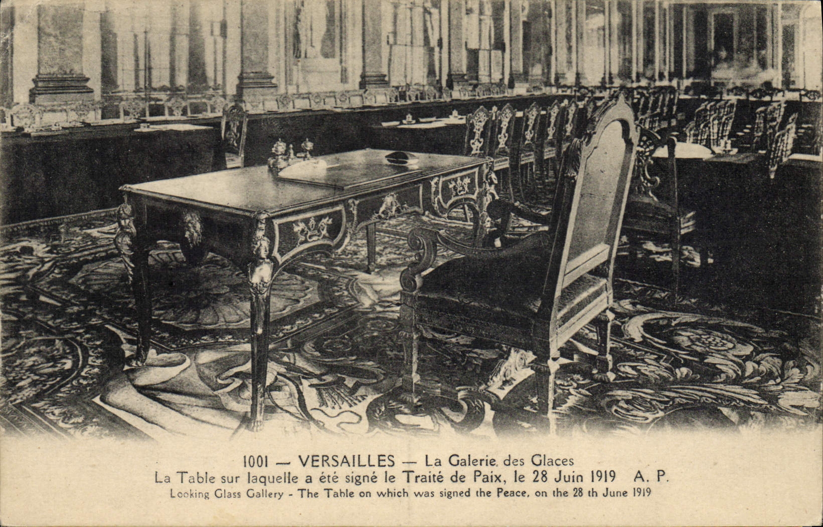 VINTAGE POSTCARD Militaria Versailles the gallery of the ices Armistice