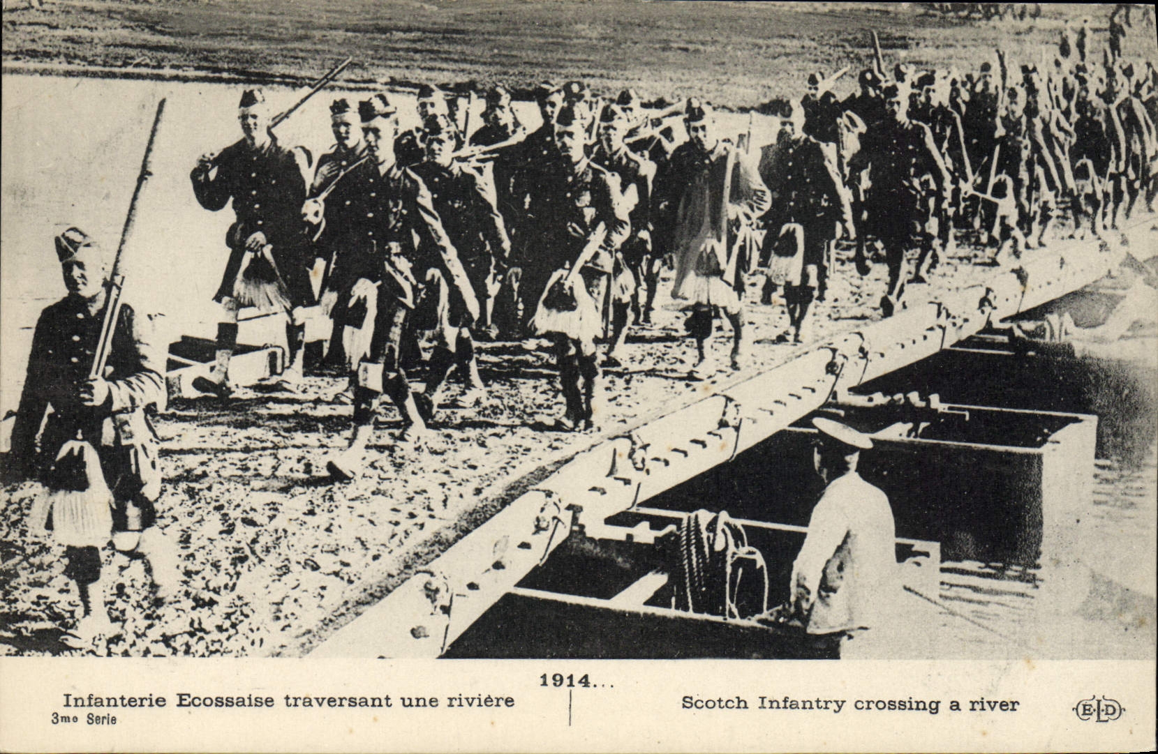 VINTAGE POSTCARD Militaria Scottish Infantry crossing a river
