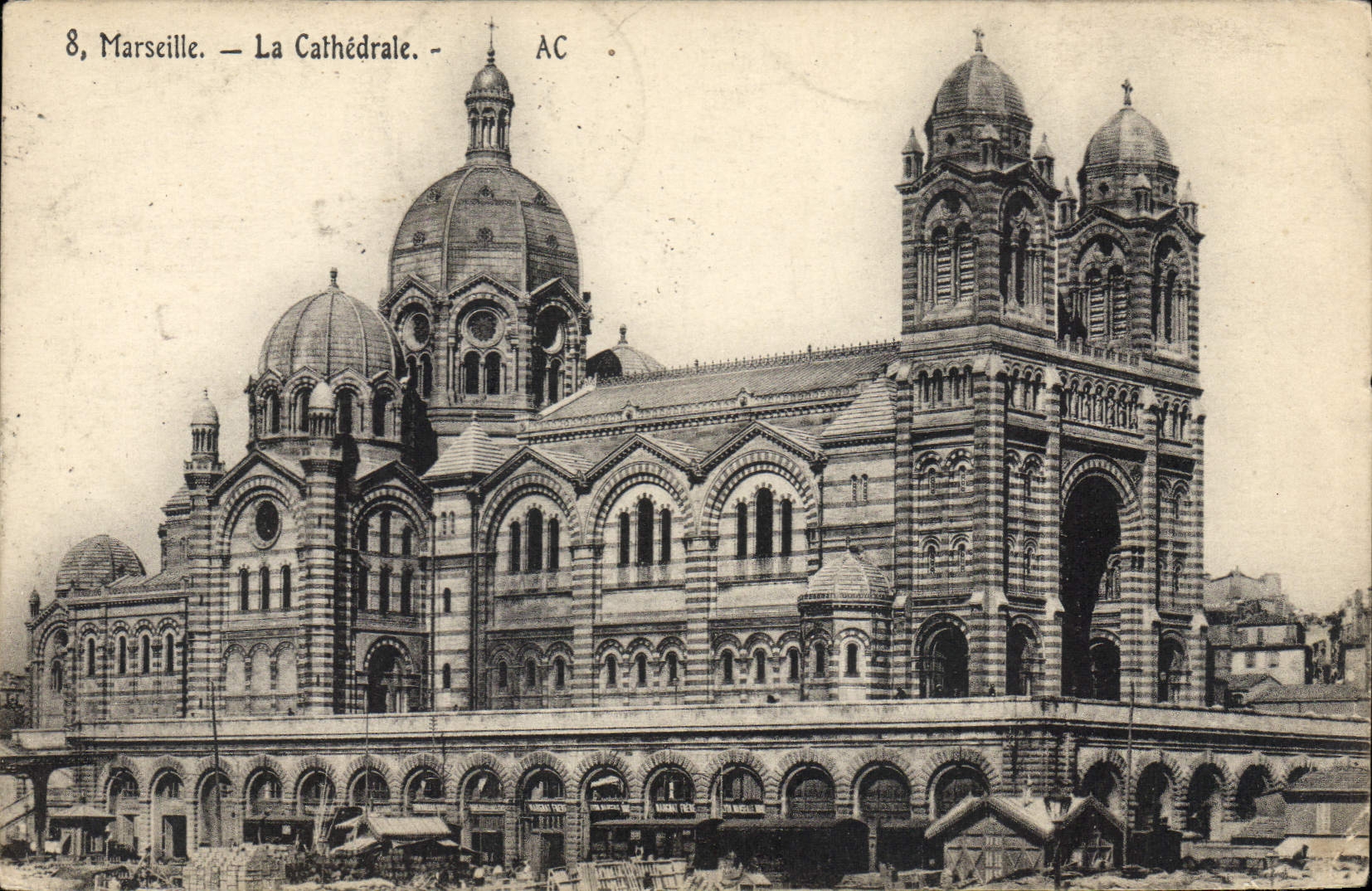 CPA Marseille La Cathedrale 