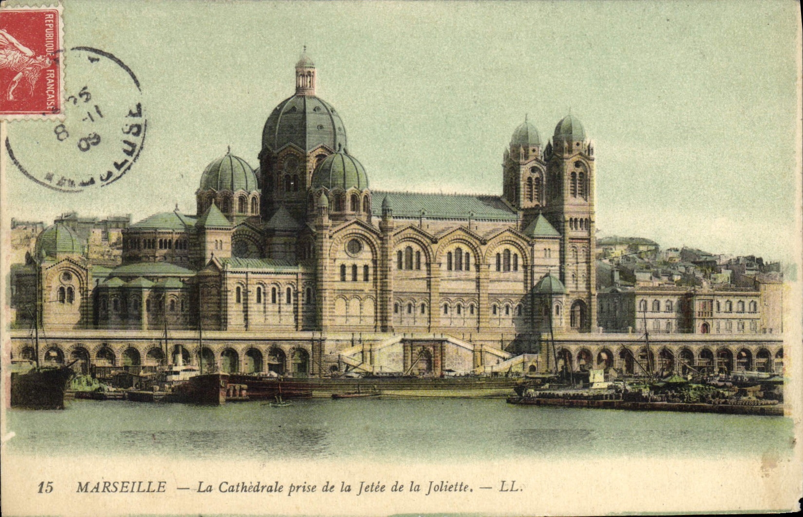 CPA Marseille La Cathedrale Prise de la Jetee 