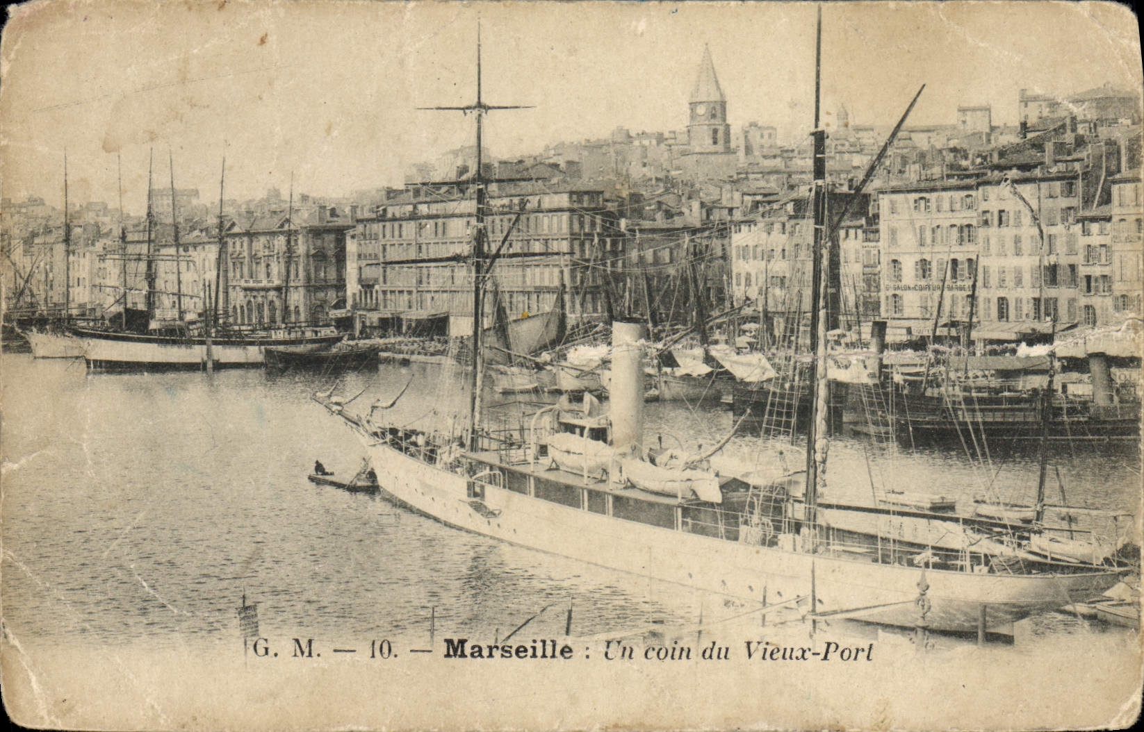 CPA Marseille Un Coin du Vieux Port Bateau