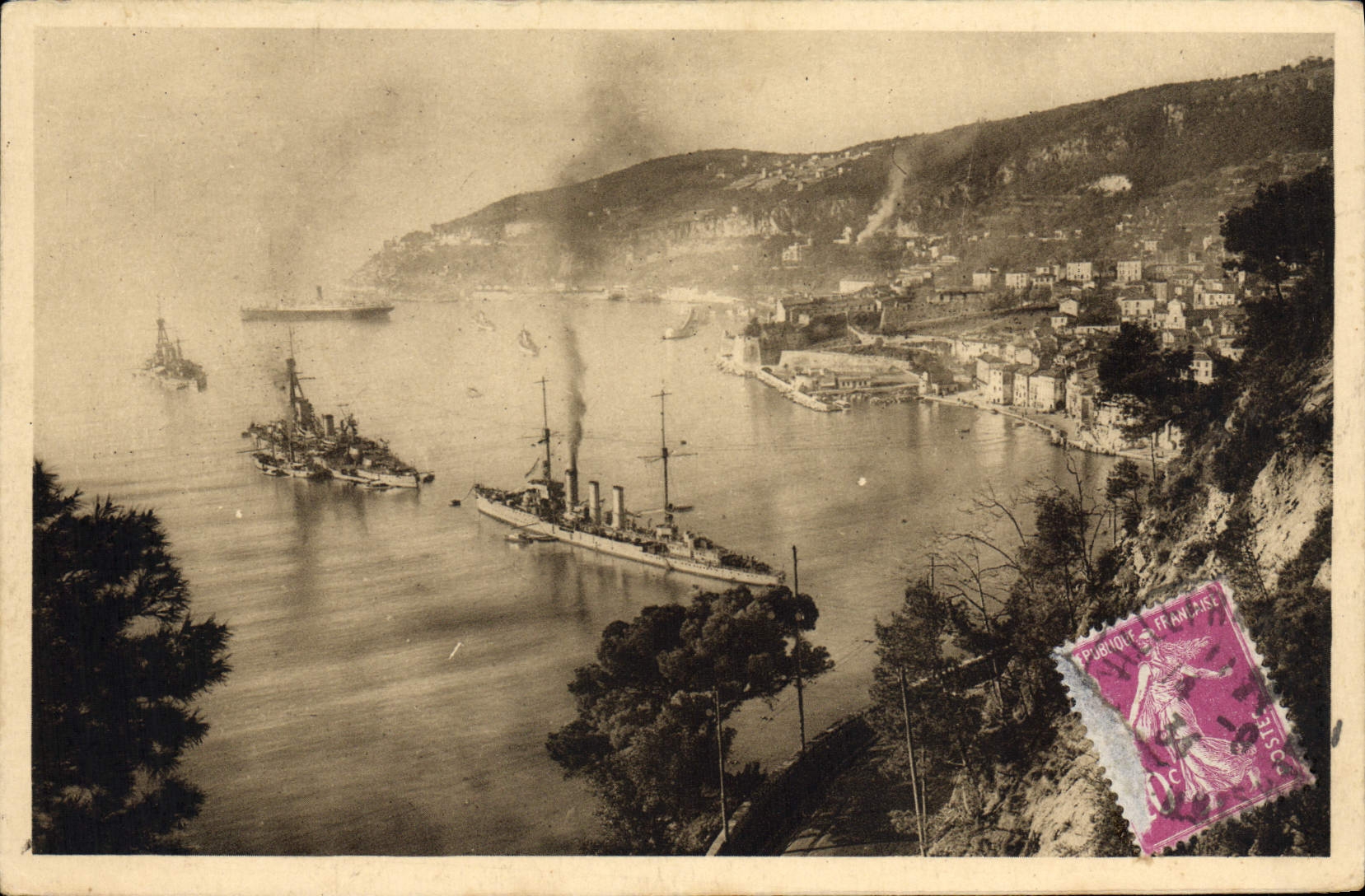 CPA Villefranche La Rade Bateaux