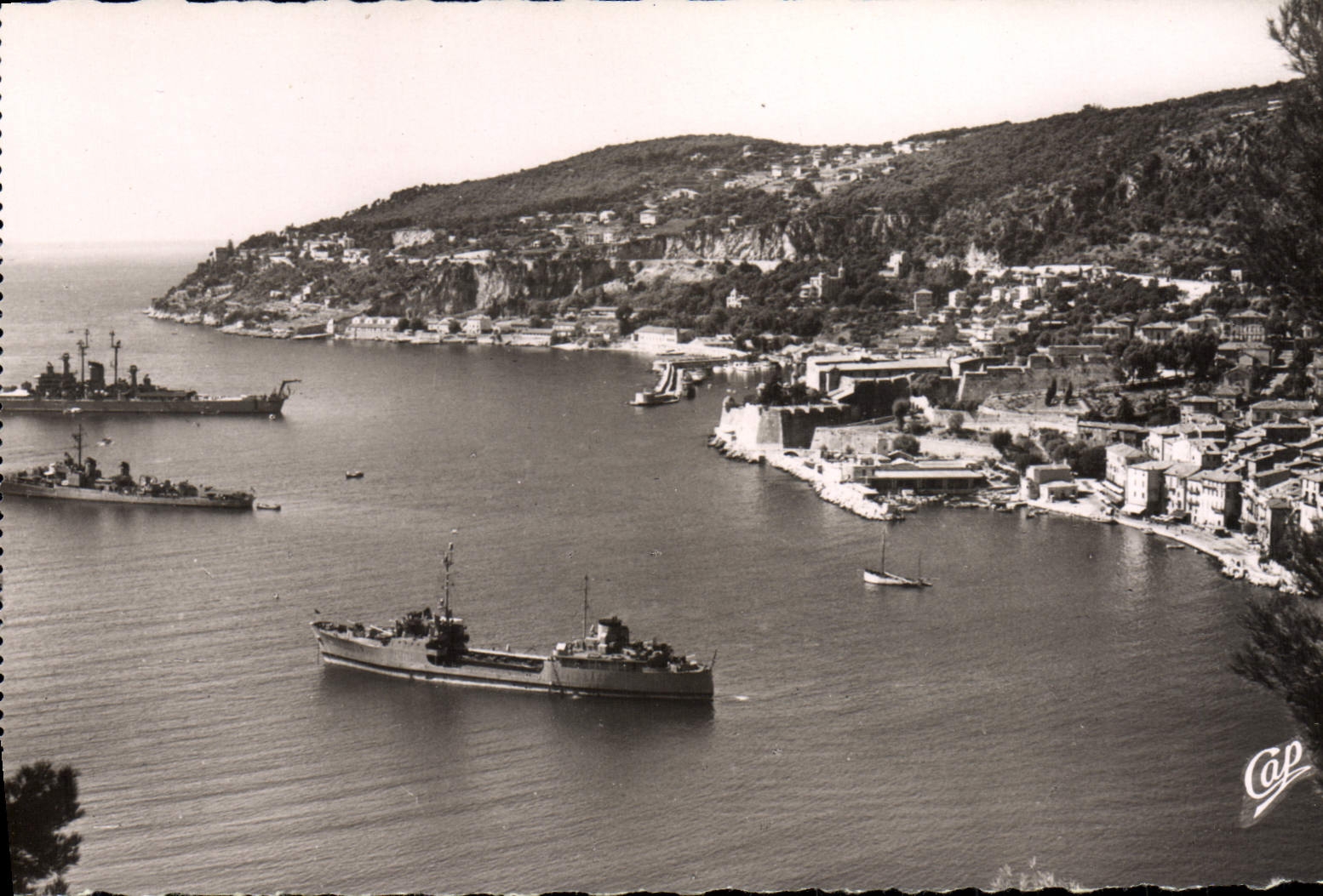 MODERN CARD Villefranche On Sea Seen on the roads Boats