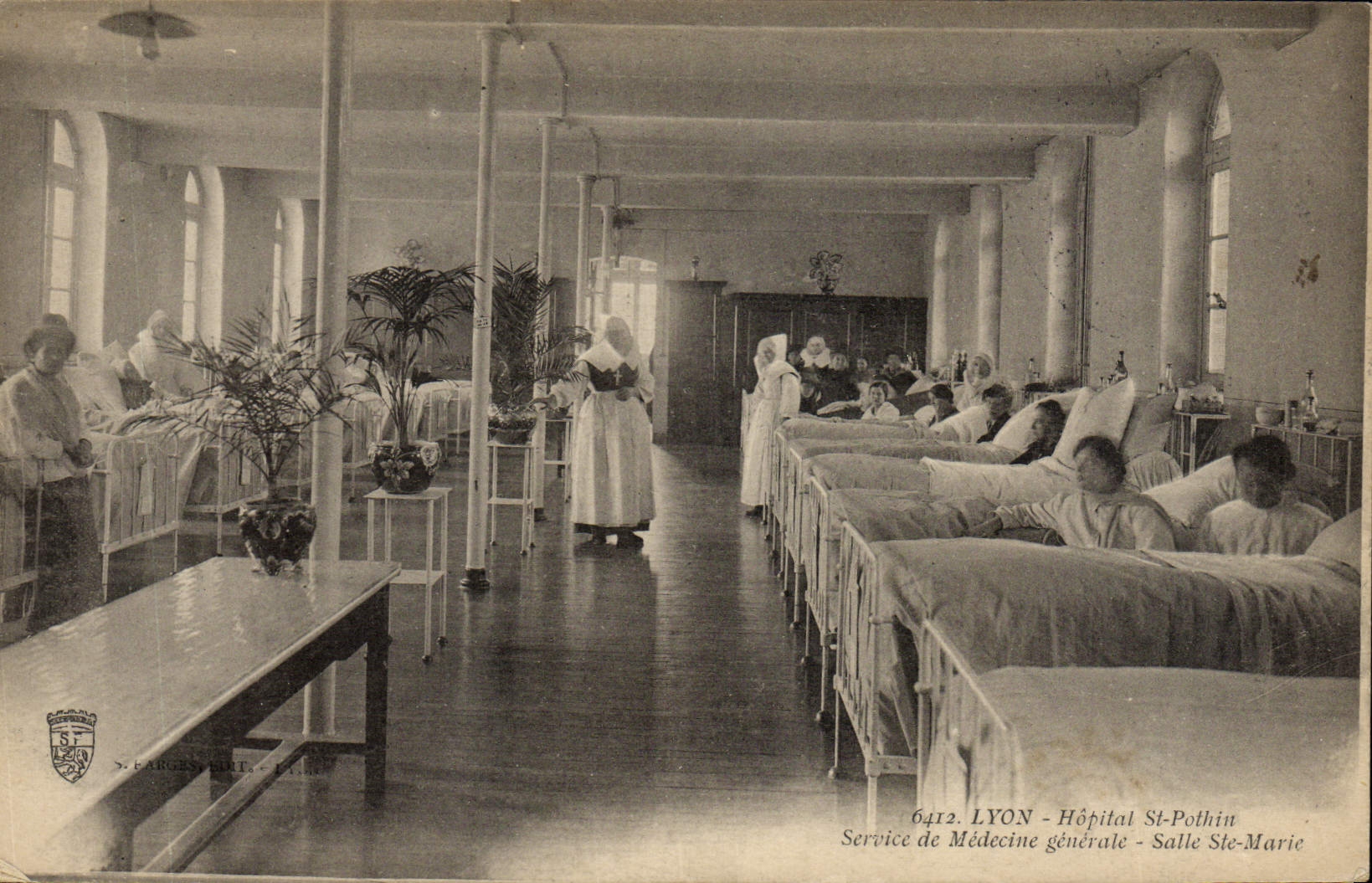 VINTAGE POSTCARD Lyon Hospital St Pothin Service of general medicine Room co. Marie Nurse