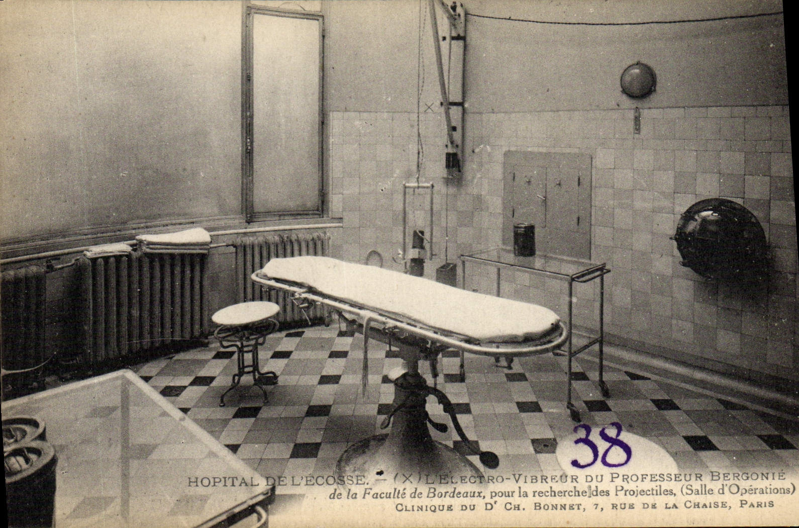 CPA Hopital de l'Ecosse Electro vibreur Bergonie Clinique du Dr Bonnet Rue de la Chaise Paris Infirmiere