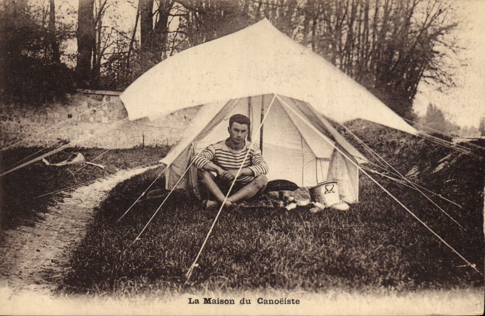 CPA La maison du canoeiste 