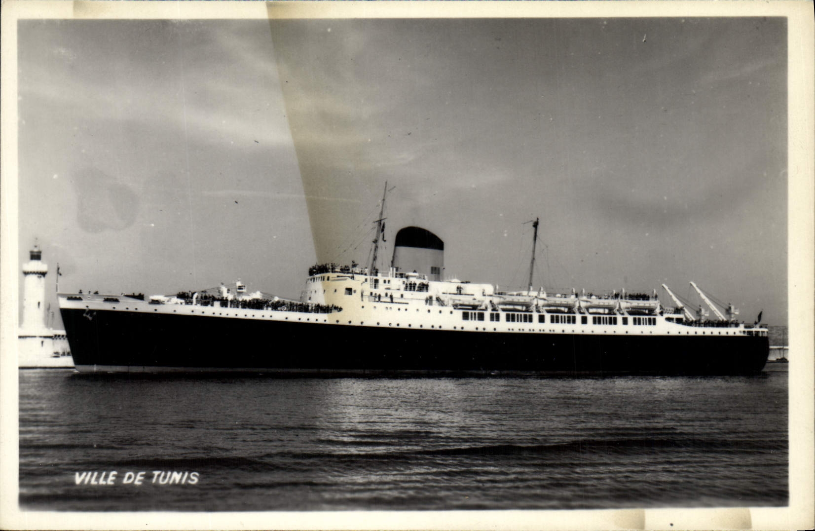 CPA Bateau Paquebot Ville de Tunis