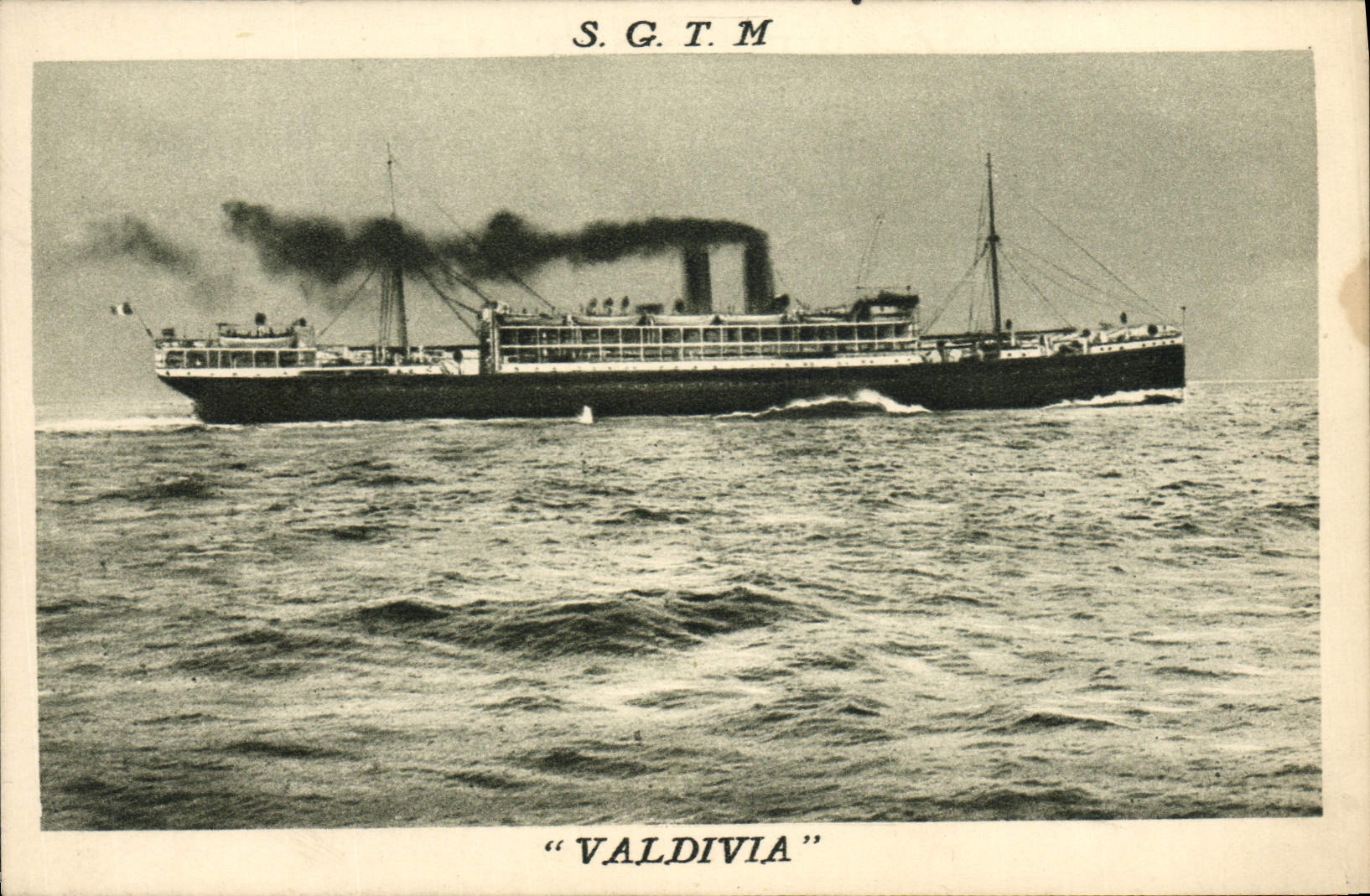 VINTAGE POSTCARD Boat Steamer SGTM Valdivia
