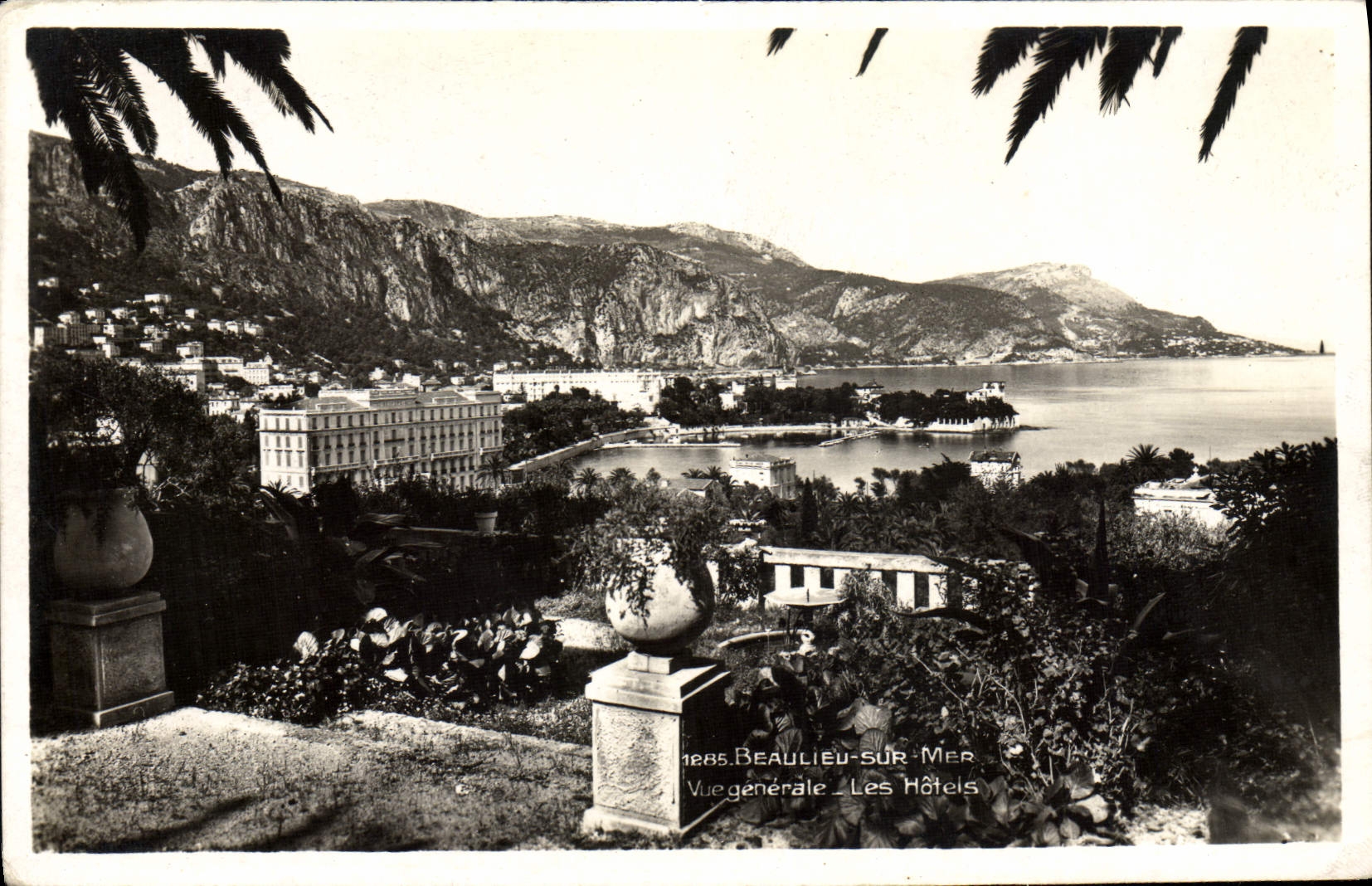 CPM Beaulieu Sur Mer Vue Generale Les Hotels