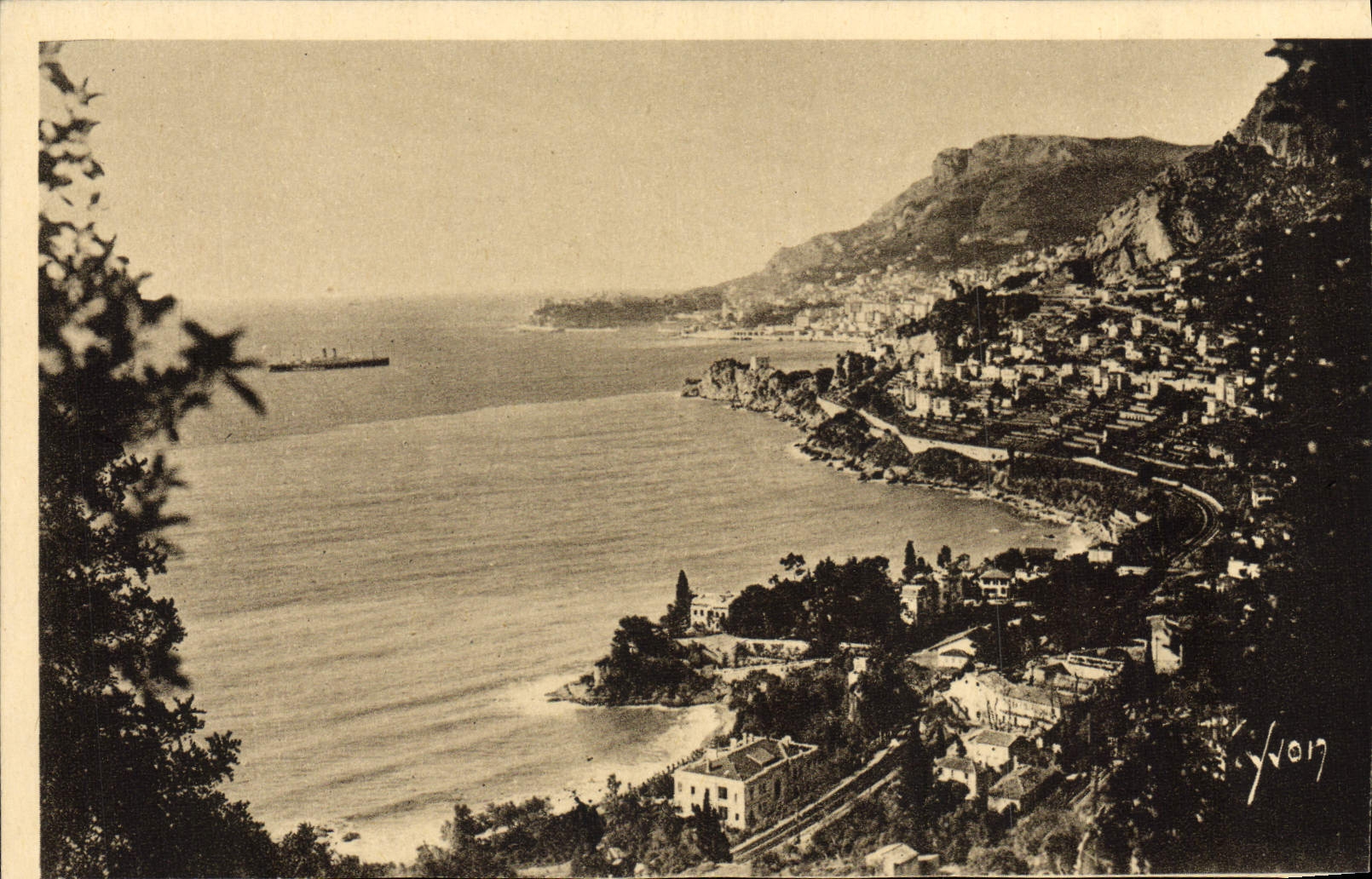 Opinión de Roquebrune de la POSTAL de la VENDIMIA hacia Monte Carlo