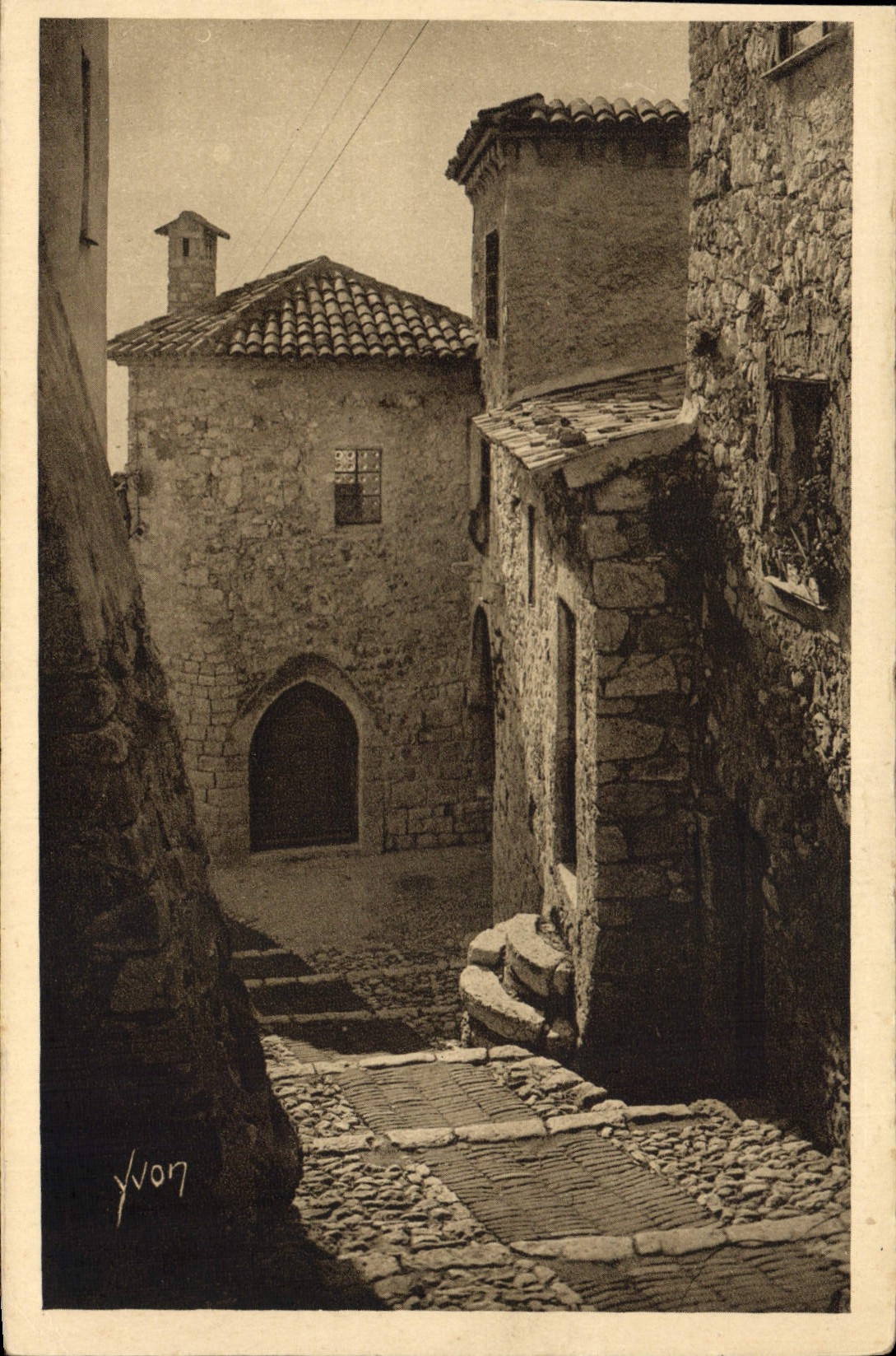 CPA Eze Vieilles Maisons