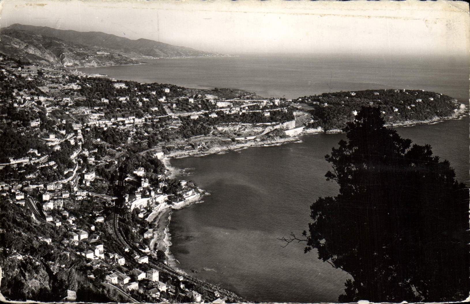 CPM Roquebrune Cap Martin Vue Sur Menton et la Riviera italienne 