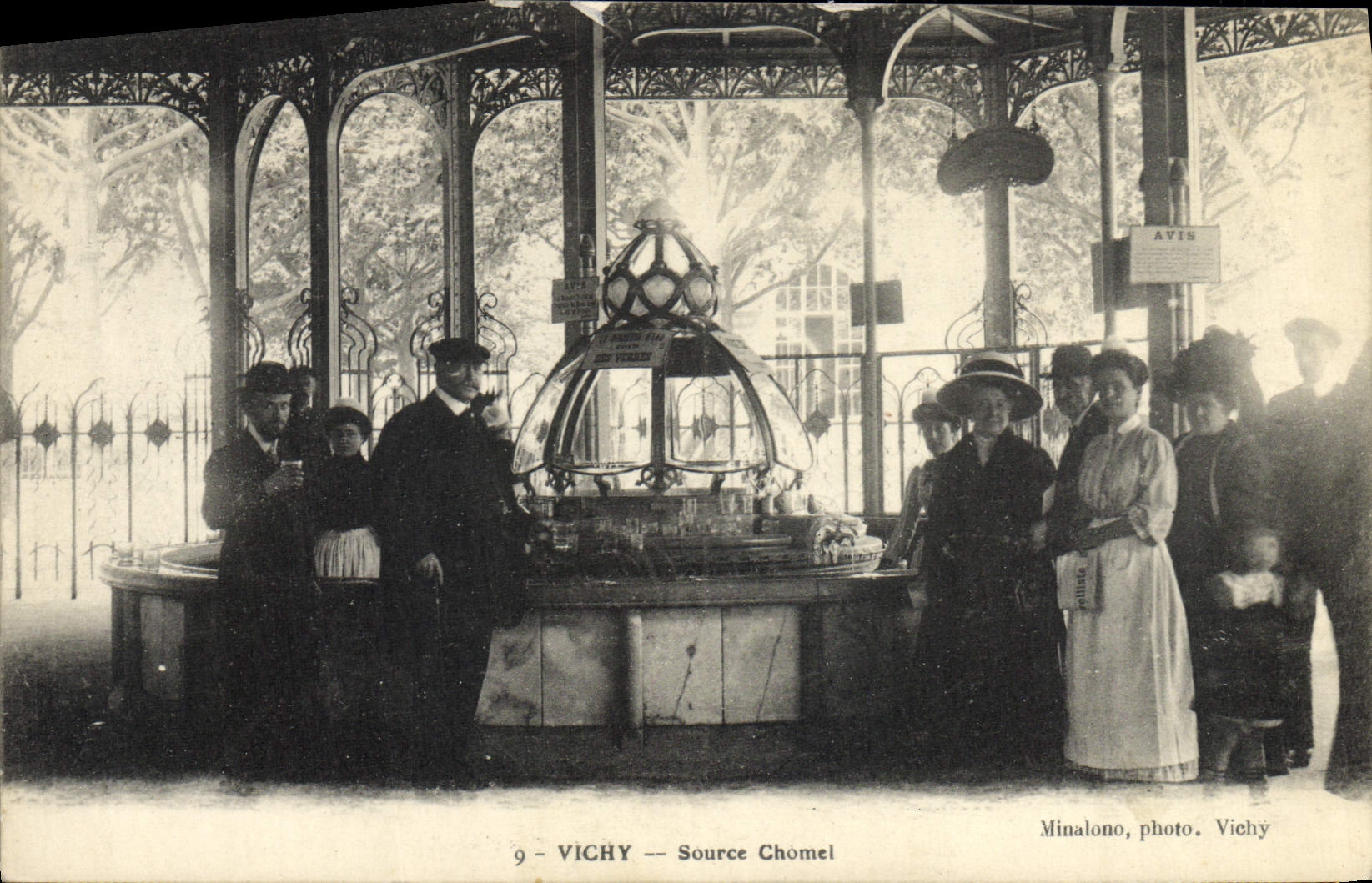 VINTAGE POSTCARD Hydrotherapy Vichy Chomel Source