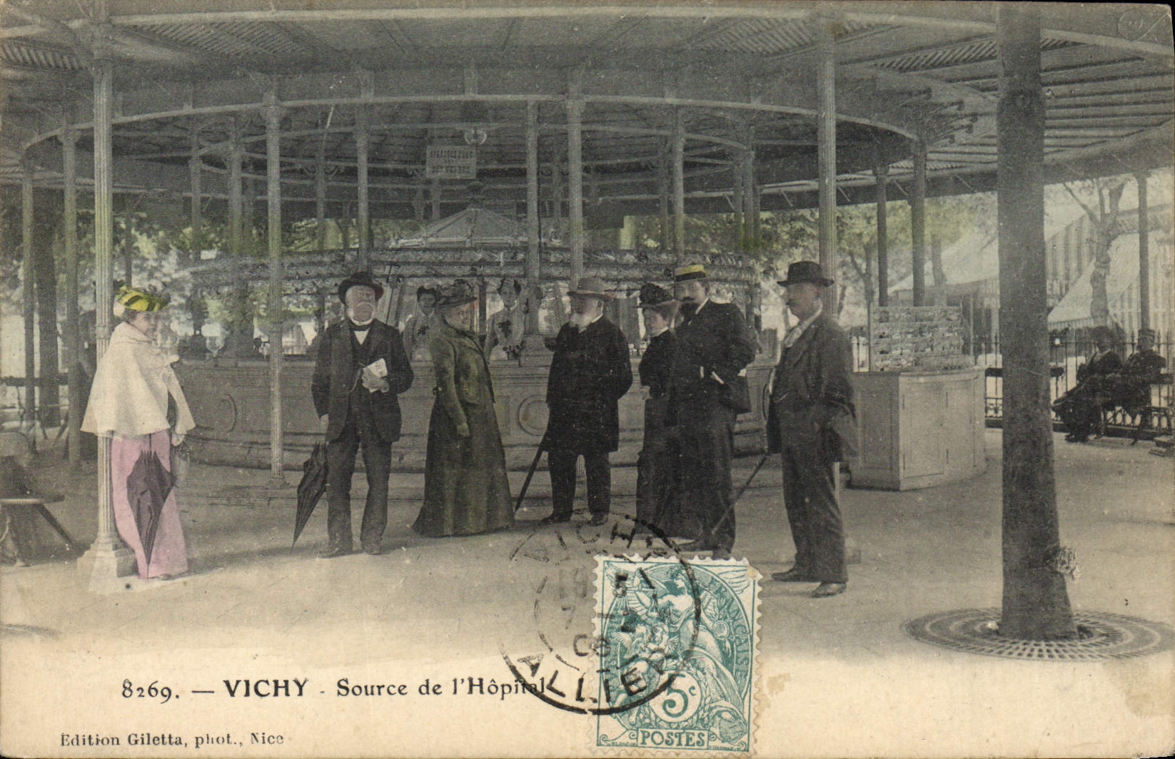CPA Thermalisme Vichy Source de l'hopital