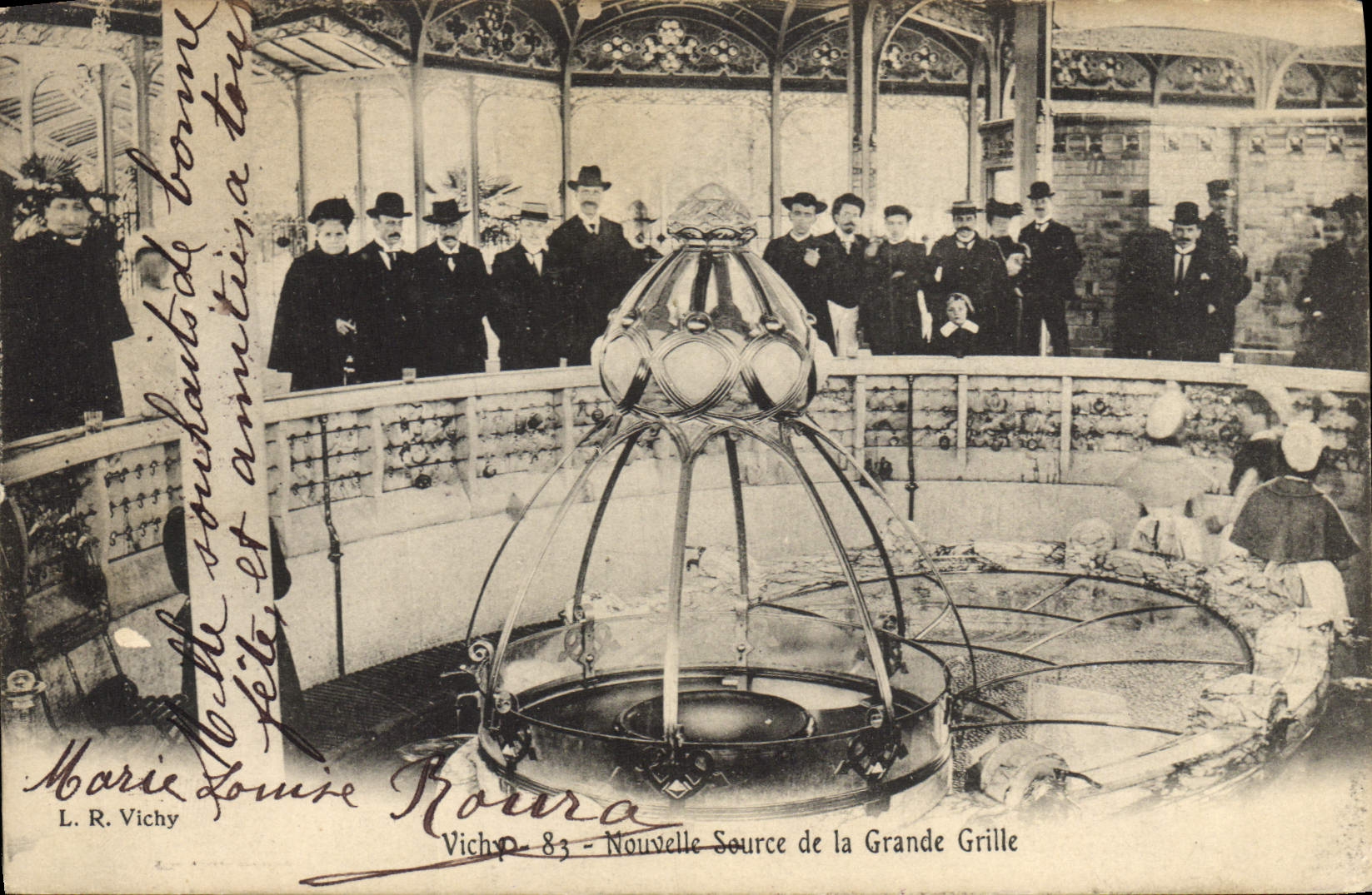 CPA Thermalisme Vichy Nouvelle source de la grande grille