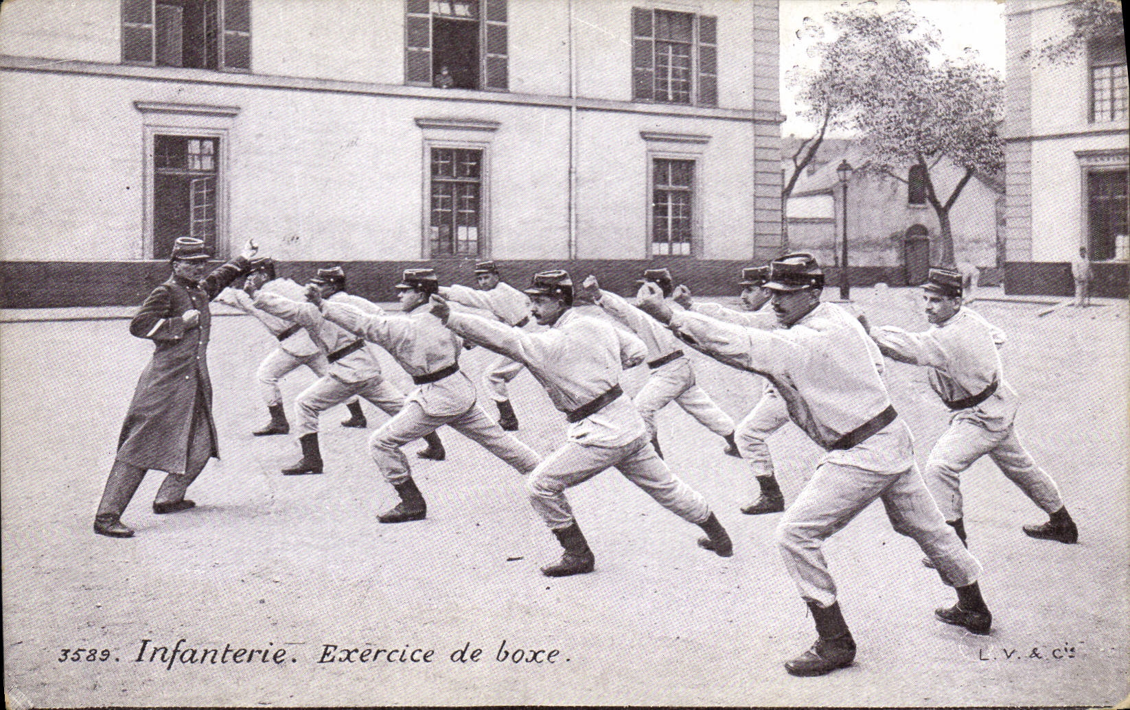 CPA Infanterie Exercice de boxe