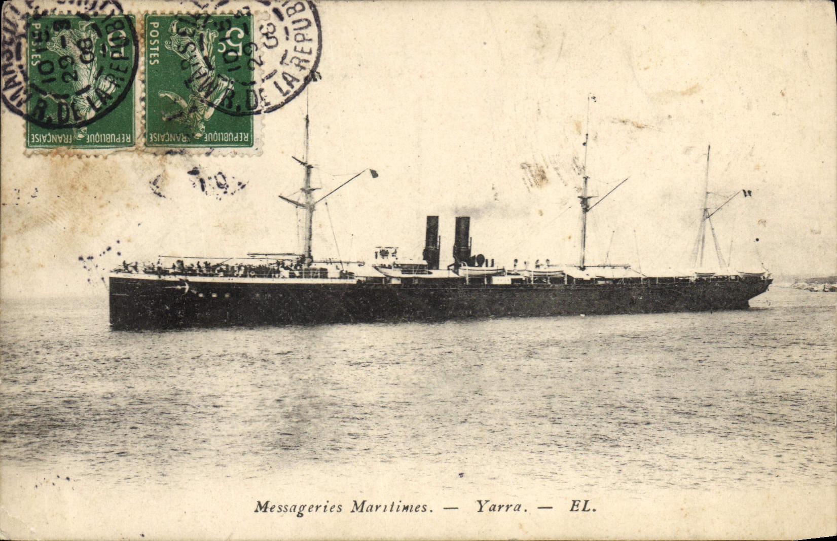 VINTAGE POSTCARD Boat Steamer Maritime Transport Yarra