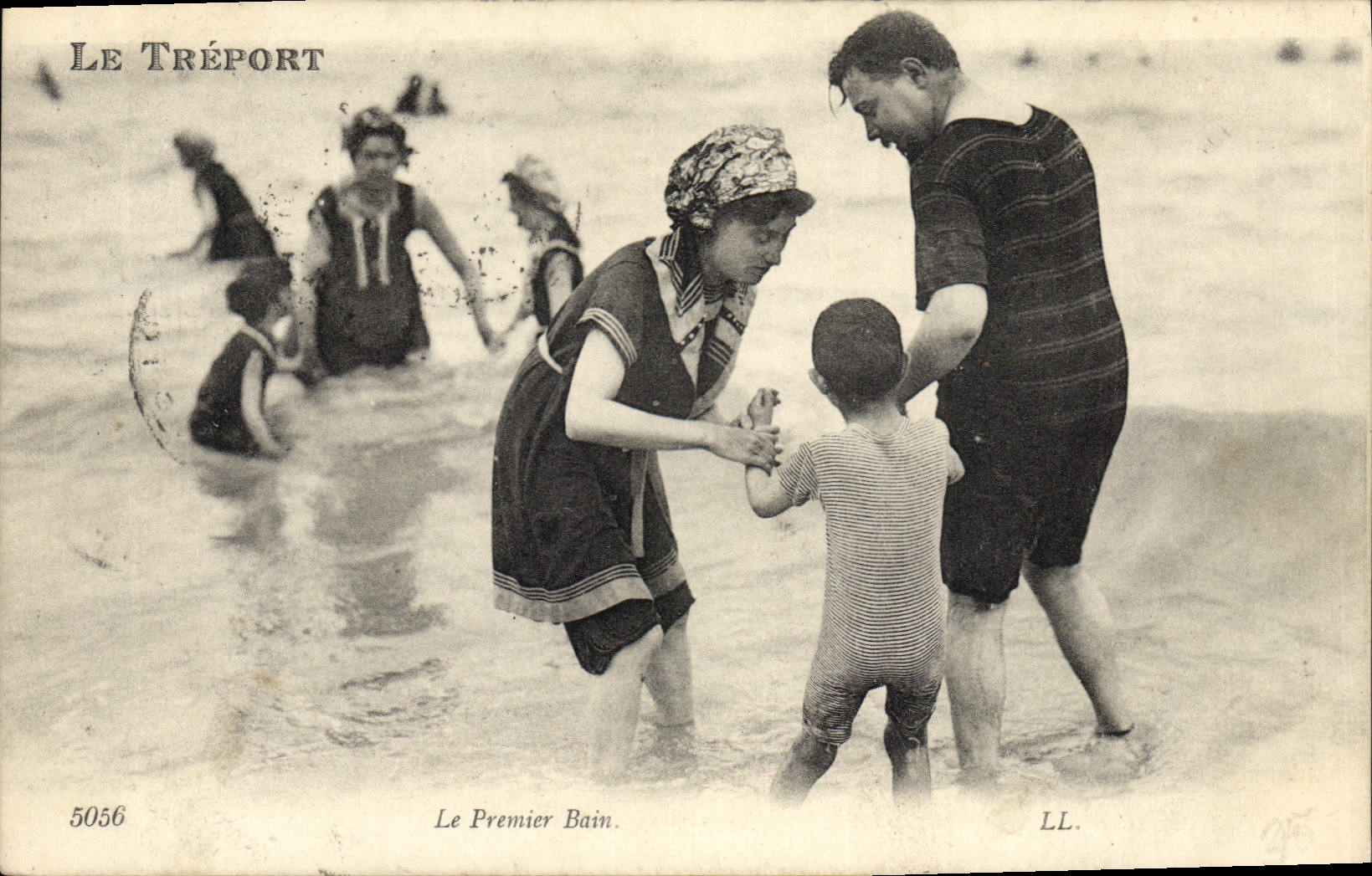 VINTAGE POSTCARD Woman Bathing suit the first bath Swimming
