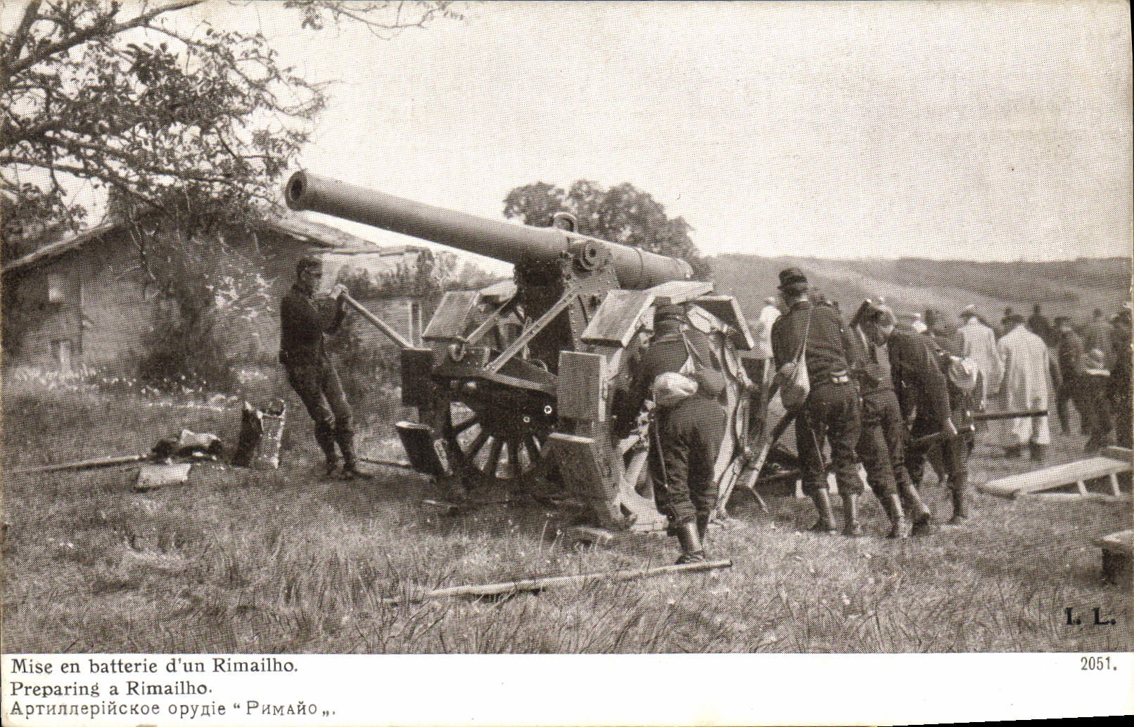 CPA Militaria Mise en batterie d'un Rimailho 