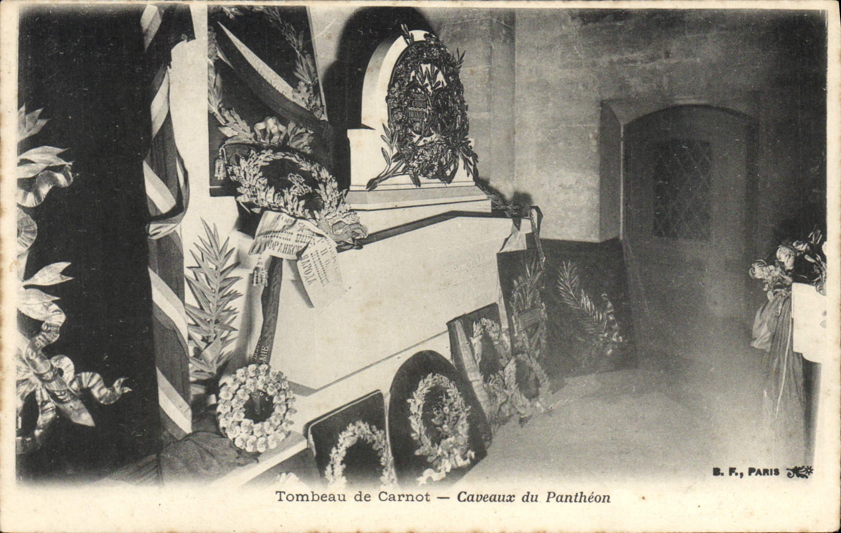 CPA Paris Tombeau de Carnot Caveaux du Pantheon