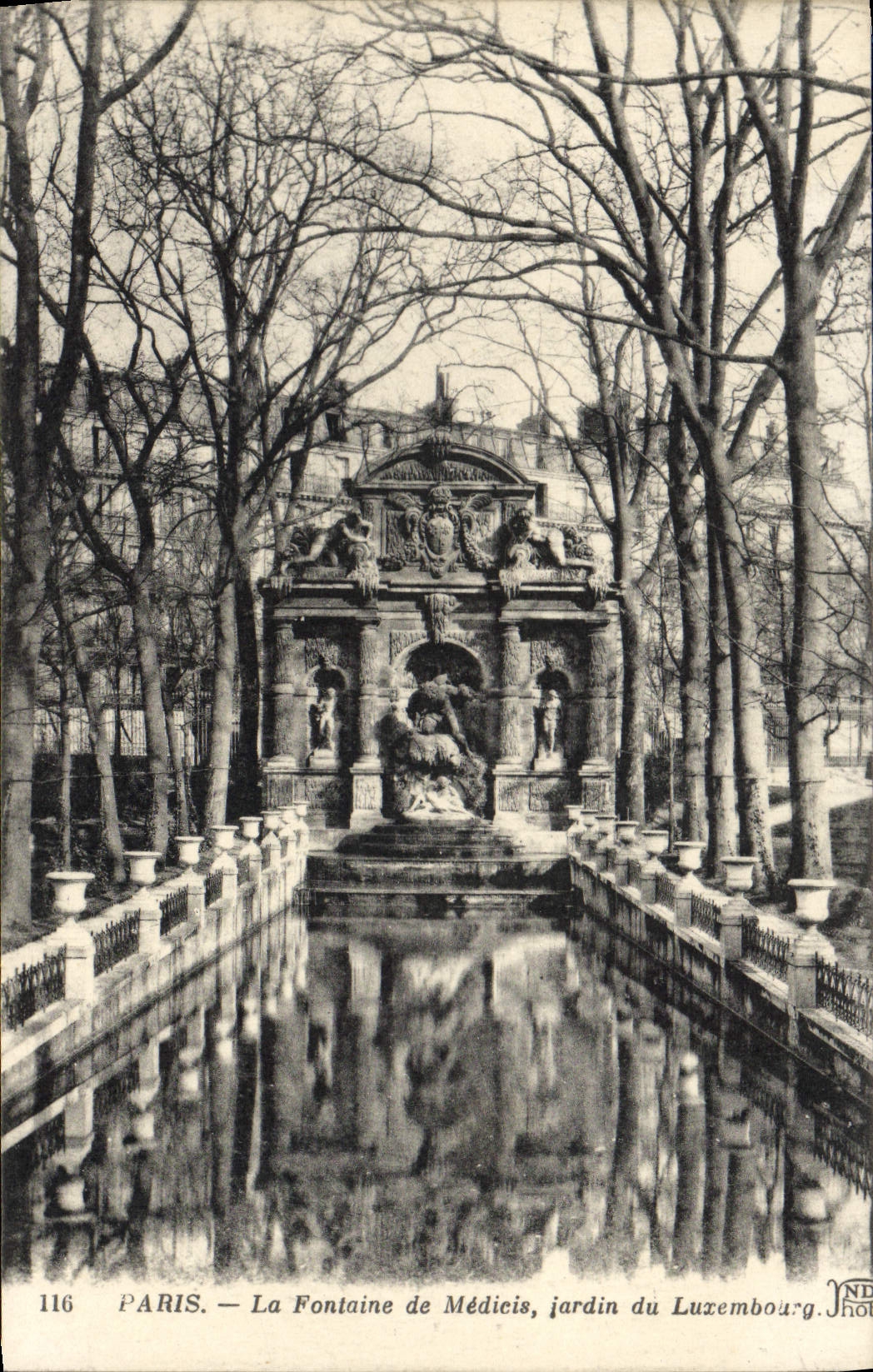 VINTAGE POSTCARD Paris the Fountain of Medicis Garden of Luxembourg