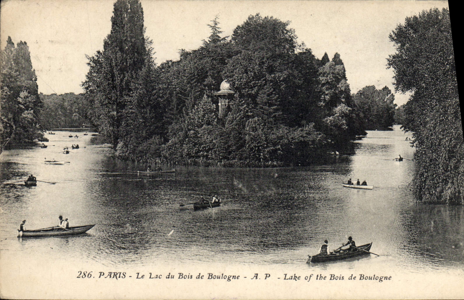 VINTAGE POSTCARD Paris the lake of the Bois de Boulogne