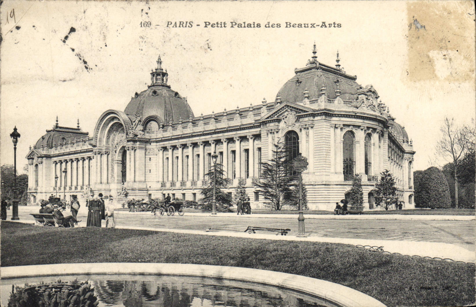 VINTAGE POSTCARD Paris Petit Palais of Beautiful arts