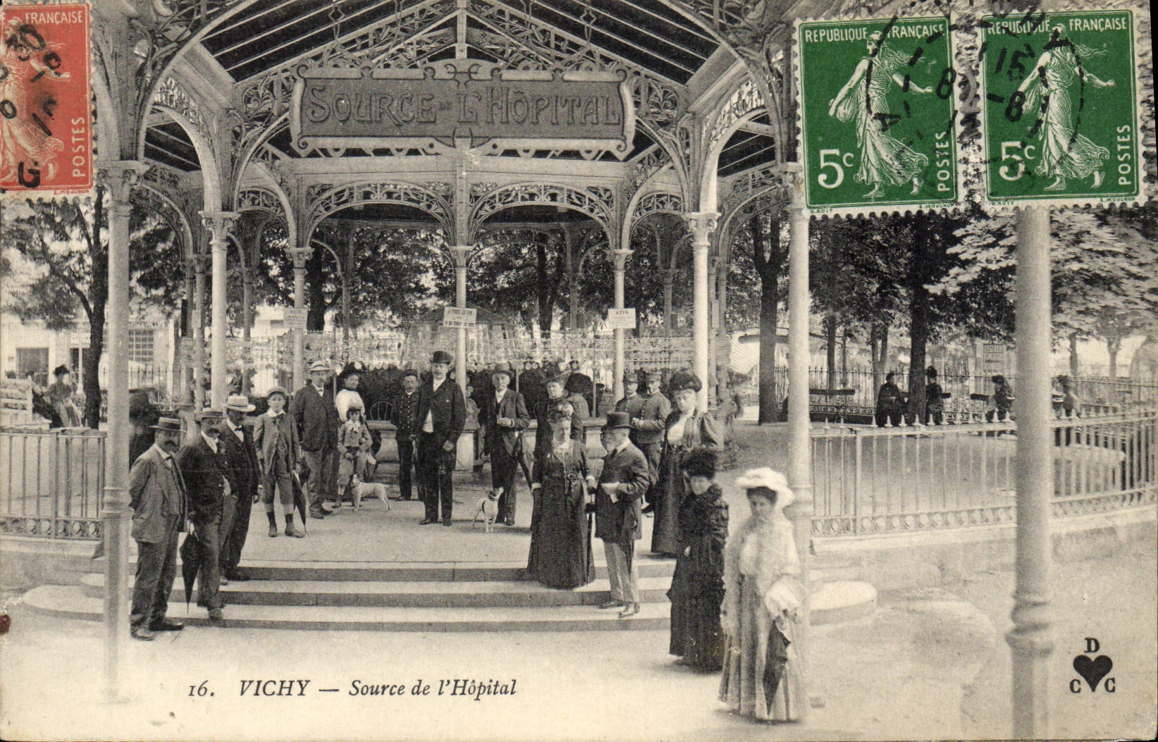 CPA Thermalisme Vichy source de l'hopital