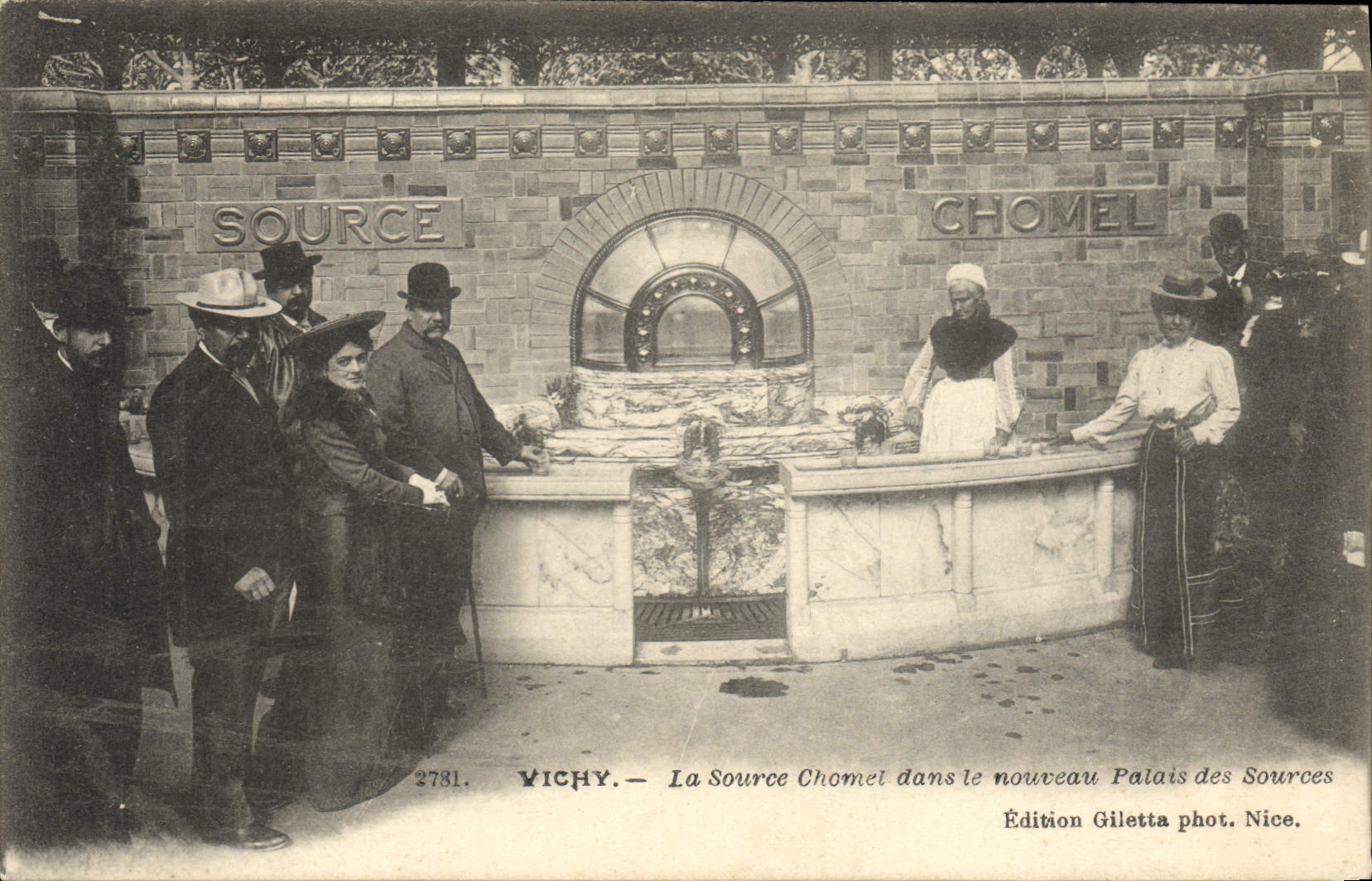 VINTAGE POSTCARD Vichy Hydrotherapy the Chomel source in the new palate of the Sources