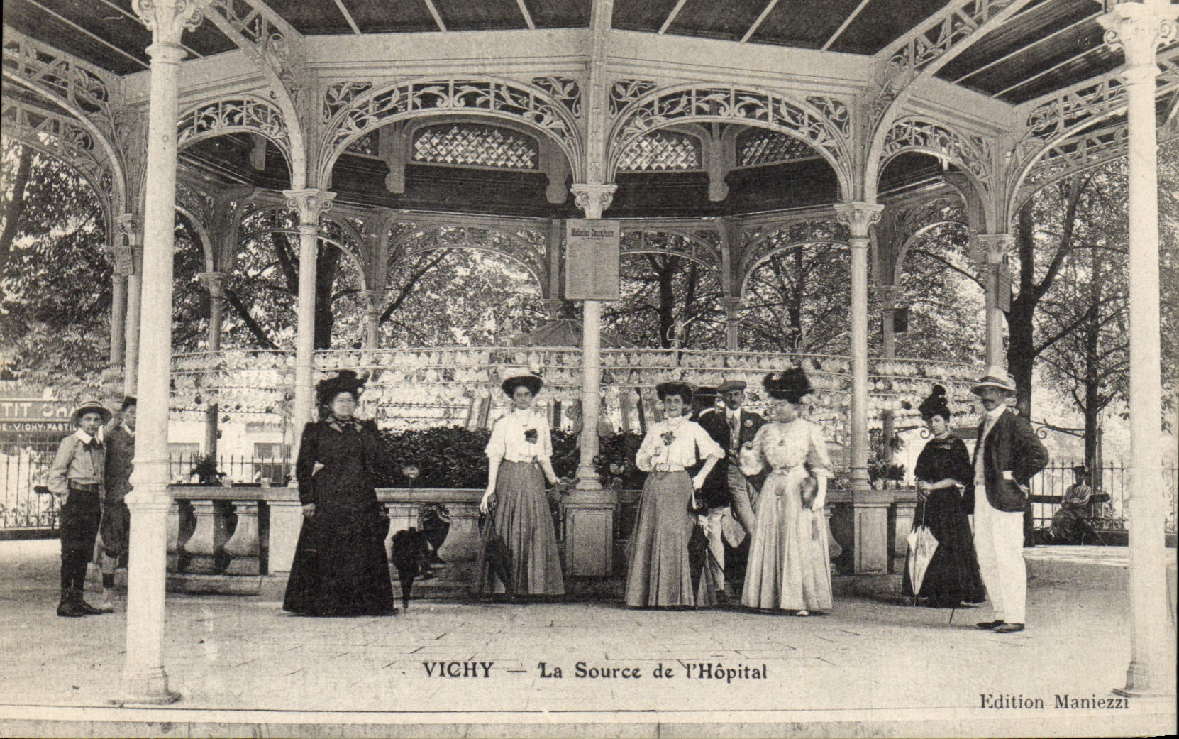 CPA Thermalisme Vichy La source de l'hopital