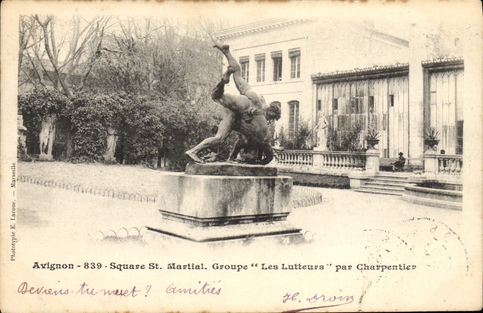 CPA Lutte Avignon Square St Martial Les lutteurs par Charpentier