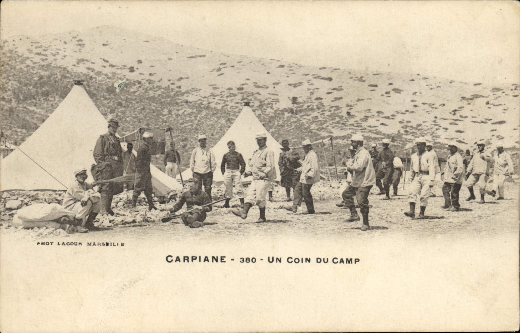 CPA Carpiane Un coin du camp