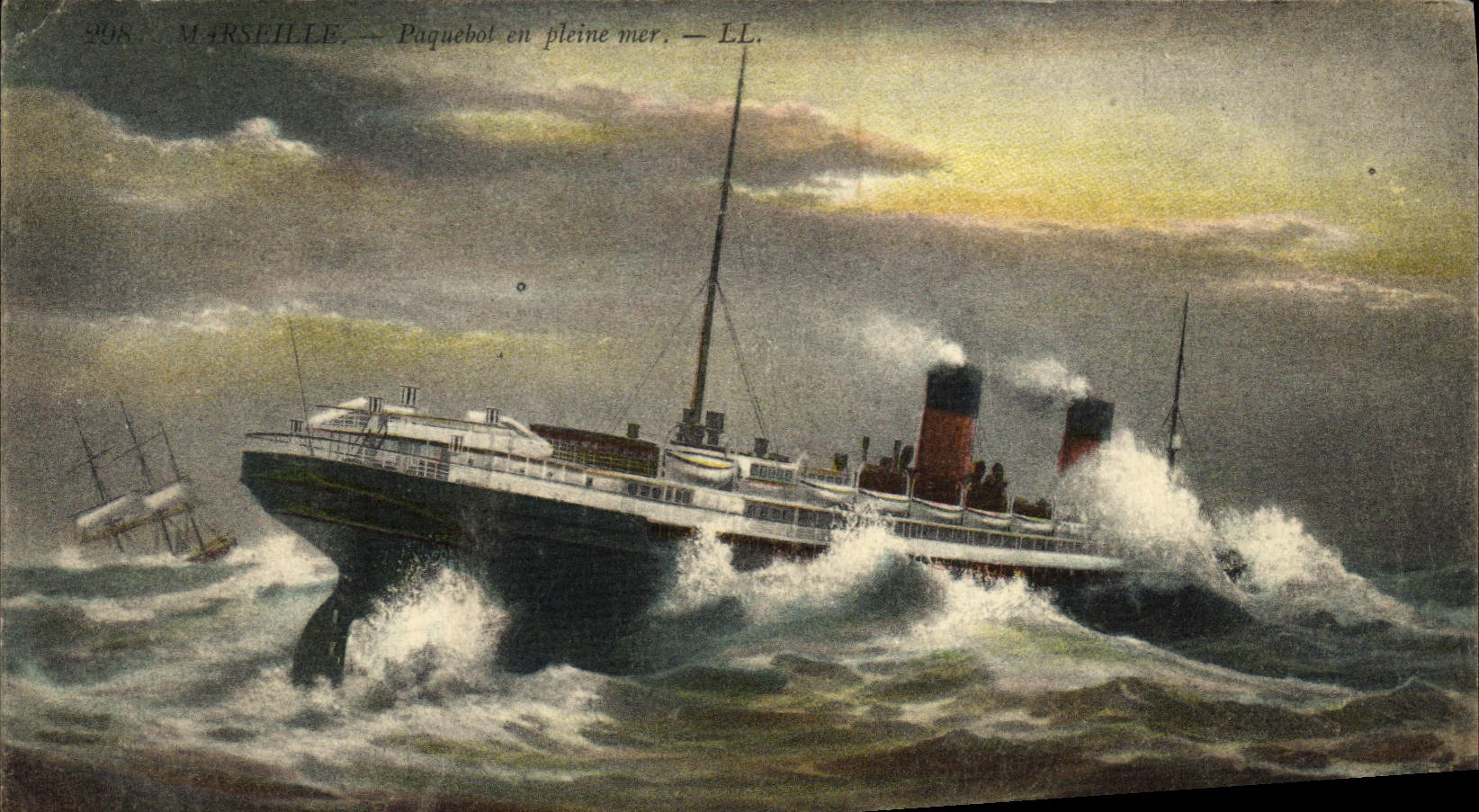 VINTAGE POSTCARD Boat Steamer on the open sea Marseilles