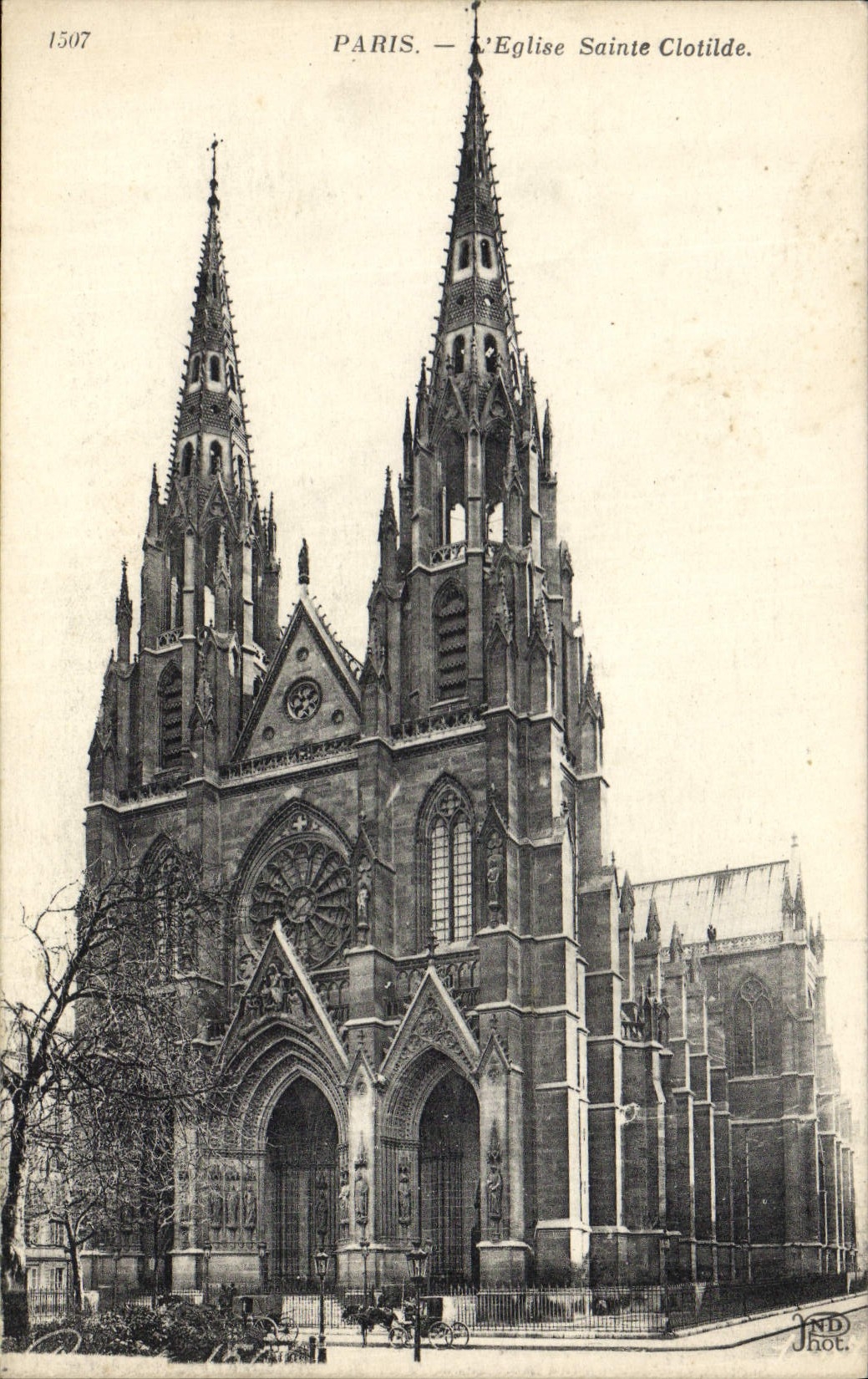 CPA Paris Eglise Sainte Clotilde
