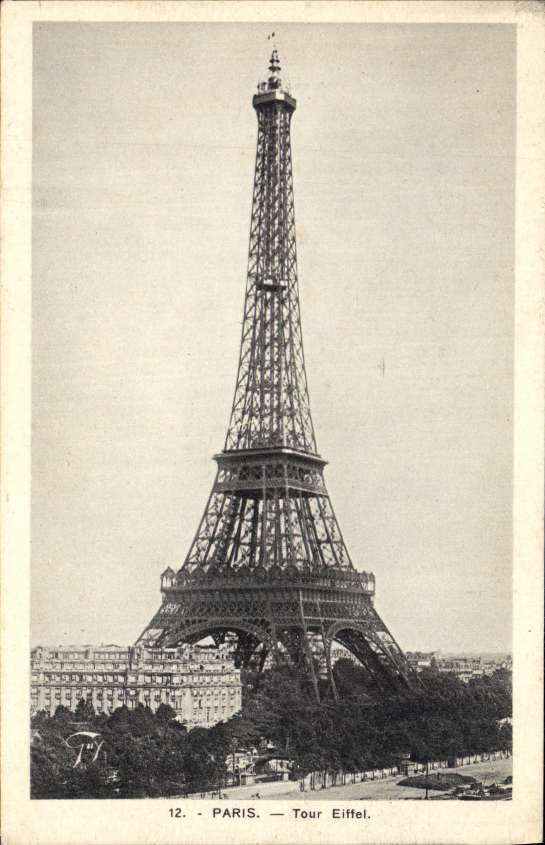 CPA Paris Tour Eiffel