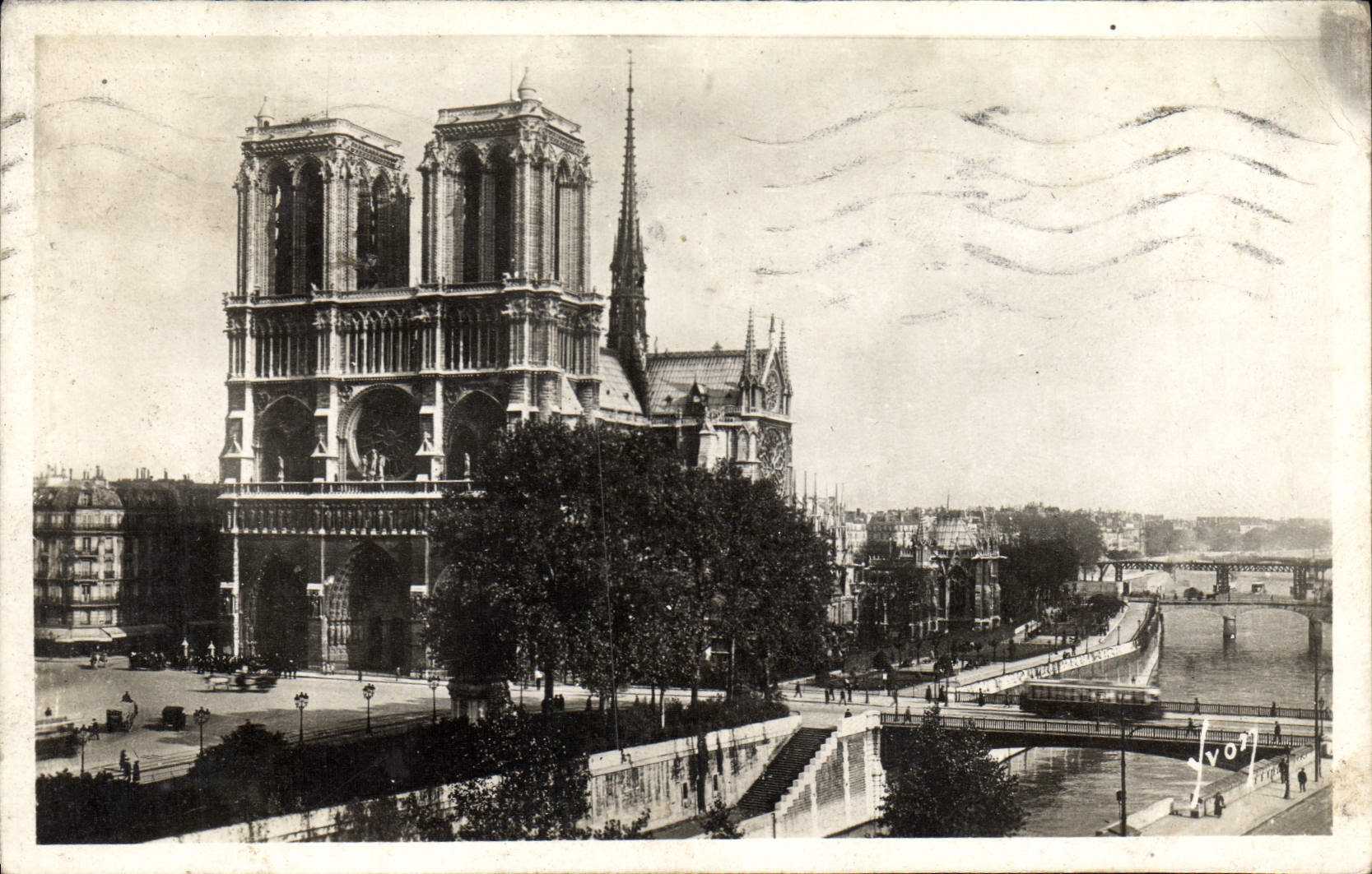 VINTAGE POSTCARD Paris While Strolling Notre Dame View