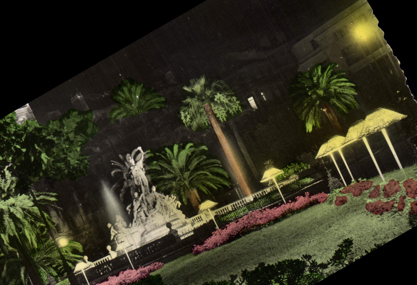 CPM Toulon La Place De La Liberte la nuit et les jardins