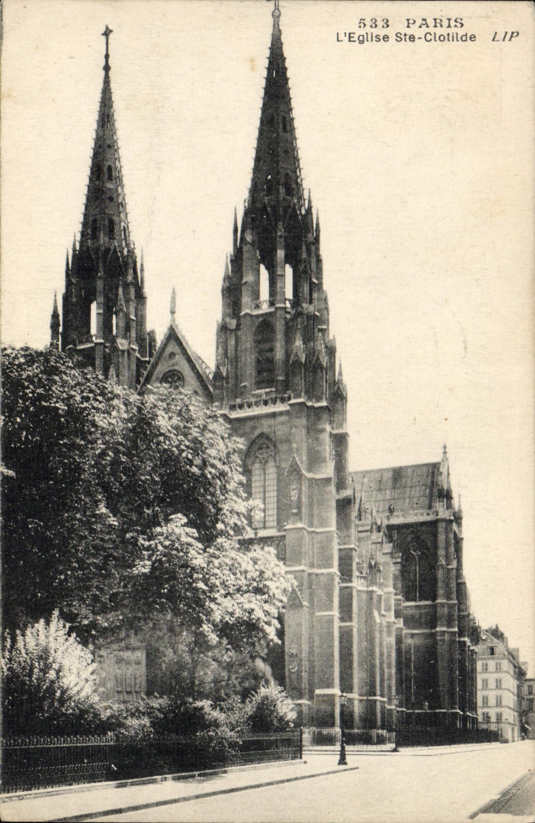 CPA Paris L'Eglise Ste Clotilde
