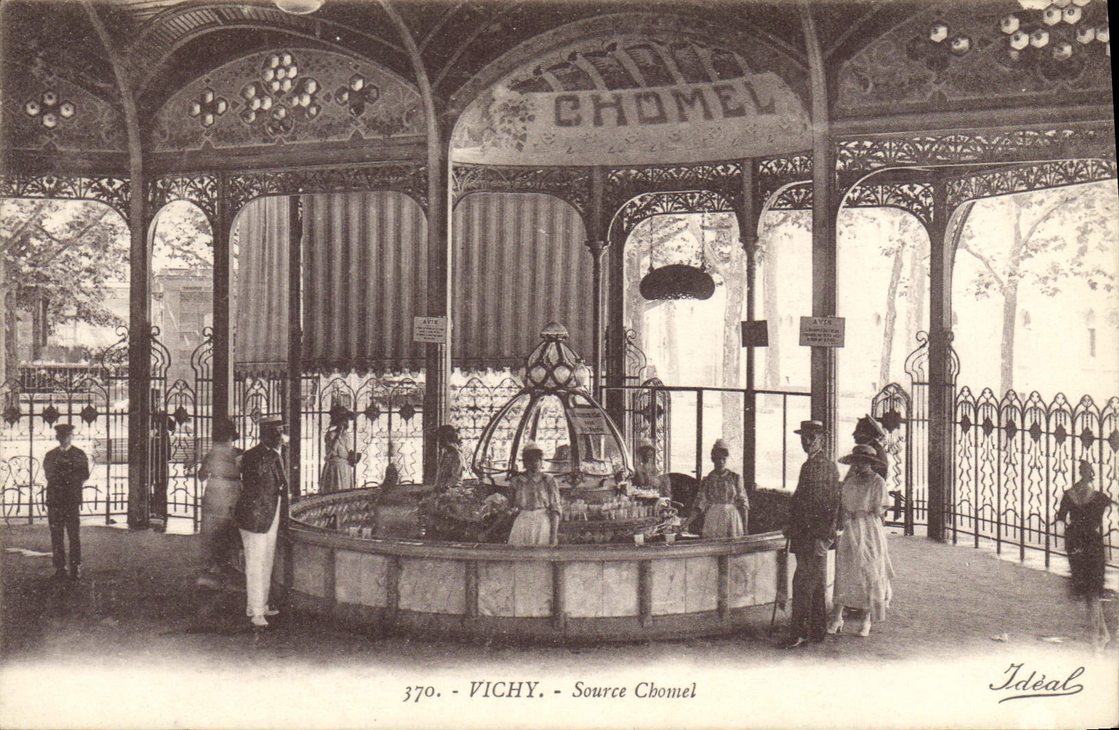 CPA Thermalisme Vichy Source Chomel