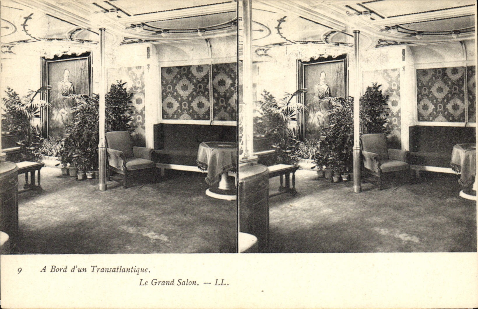 CPA Bateau Paquebot A bord d'un transatlantique Le grand salon