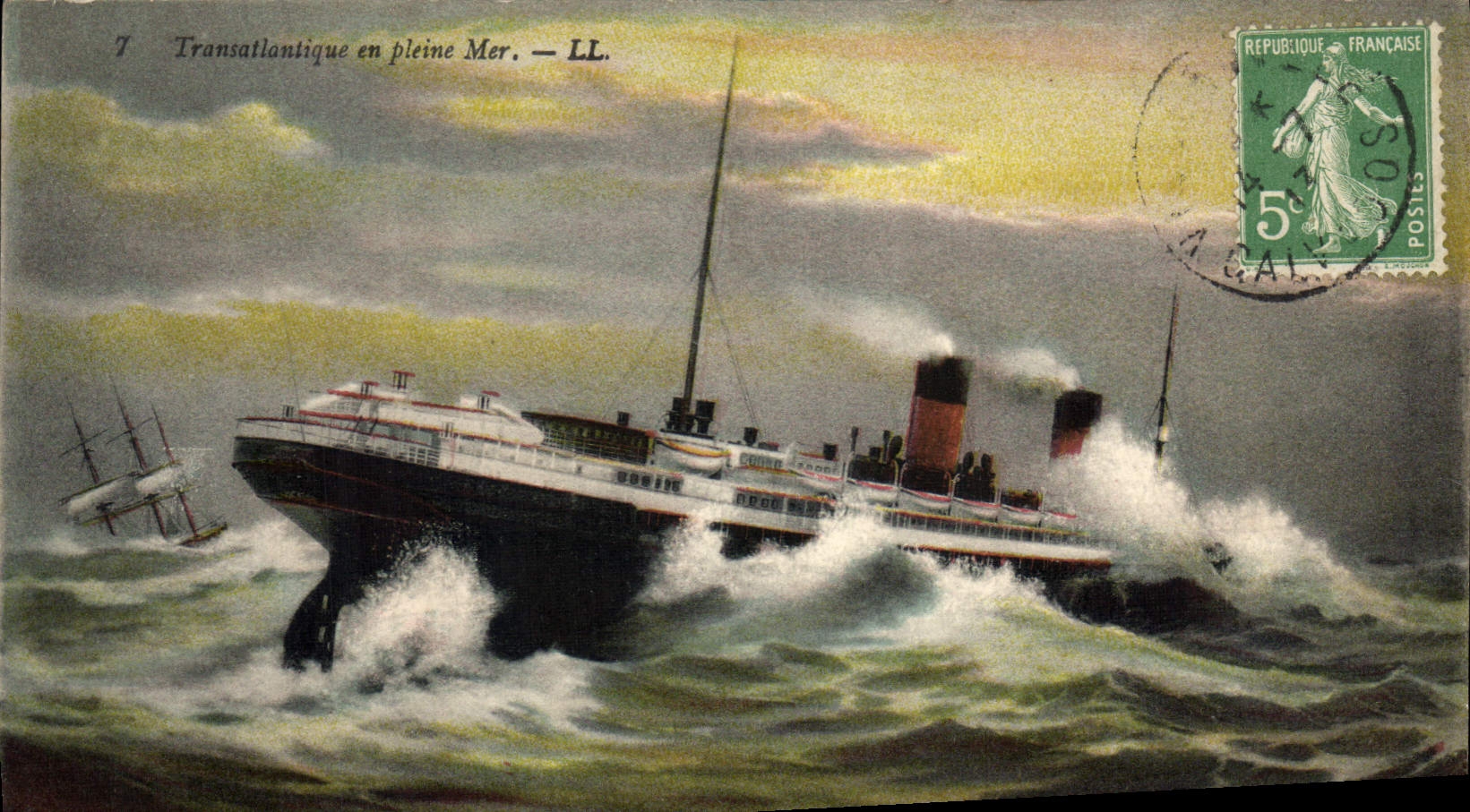 CPA Bateau Paquebot Transatlantique en pleine mer