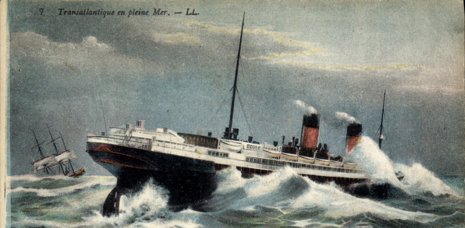 CPA Bateau Paquebot Transatlantique en pleine mer 