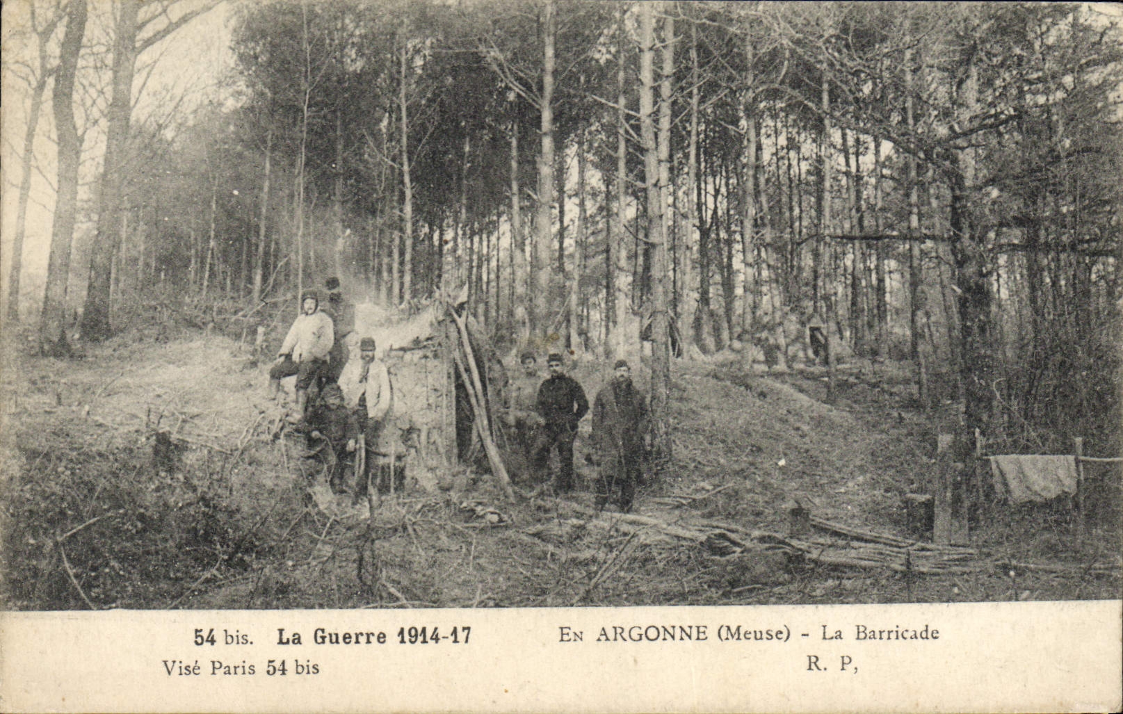 CPA Militaria La Guerre En Argonne La Barricade